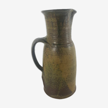 Pitcher broc carafe in Blanot sandstone