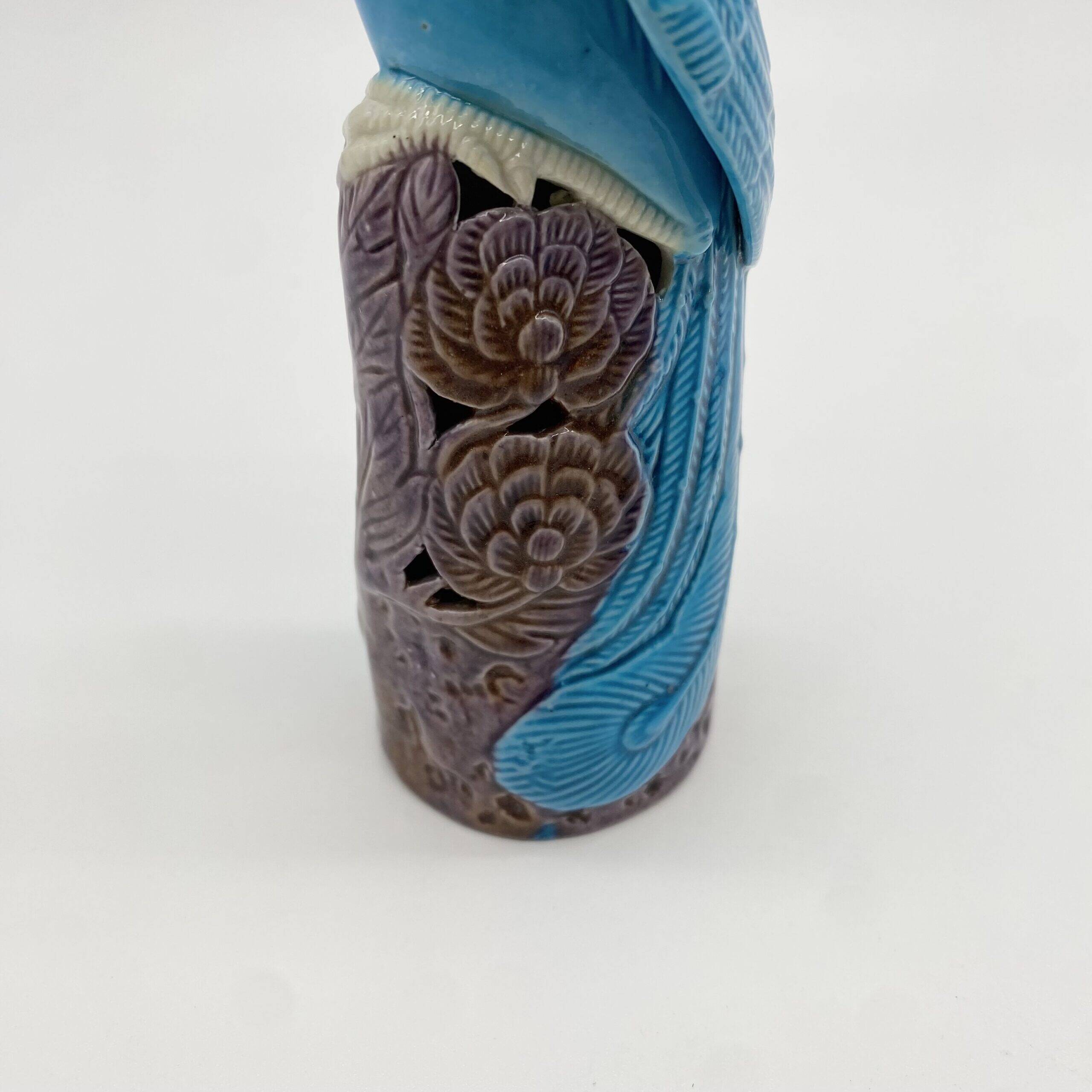 Pair of Chinese "phoenix" fine porcelain, 20th century.