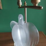 Crystal lamp Lalique with two doves model Ariane