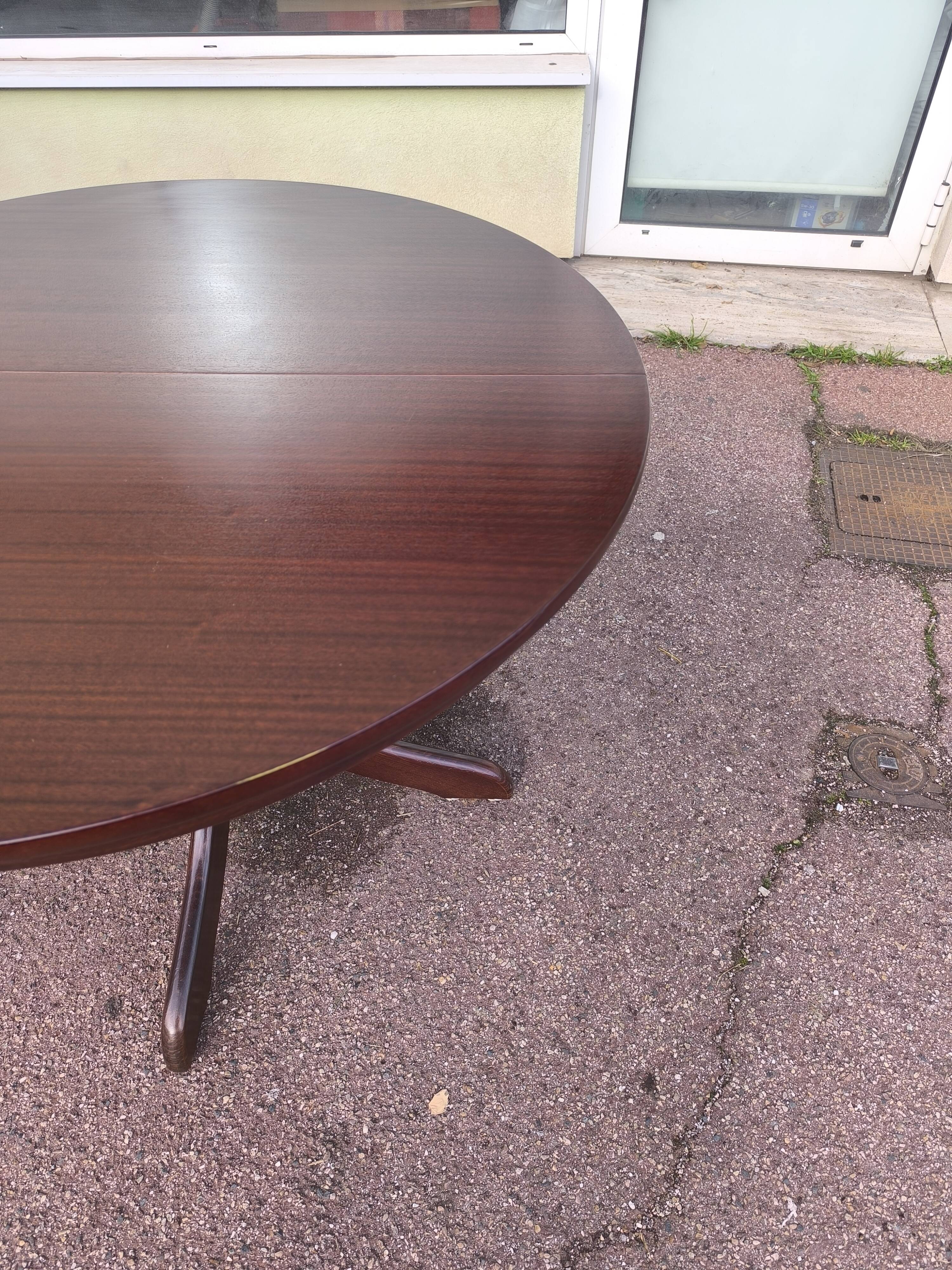 Table ronde extensible 4 à 6 personnes bois