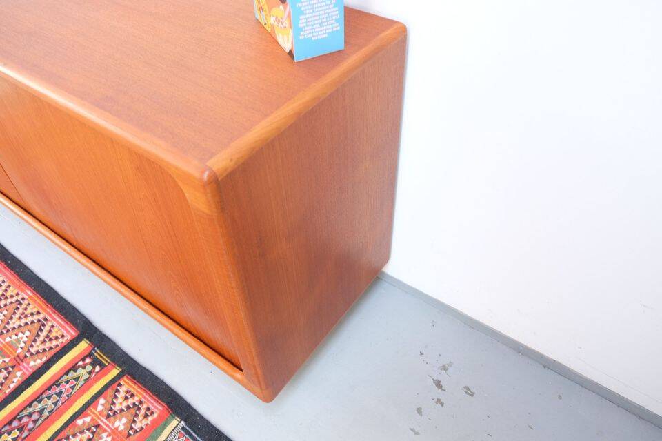 Mid-Century Dyrlund teak sideboard, dating from the 1960s/70s, with a retro vintage design.