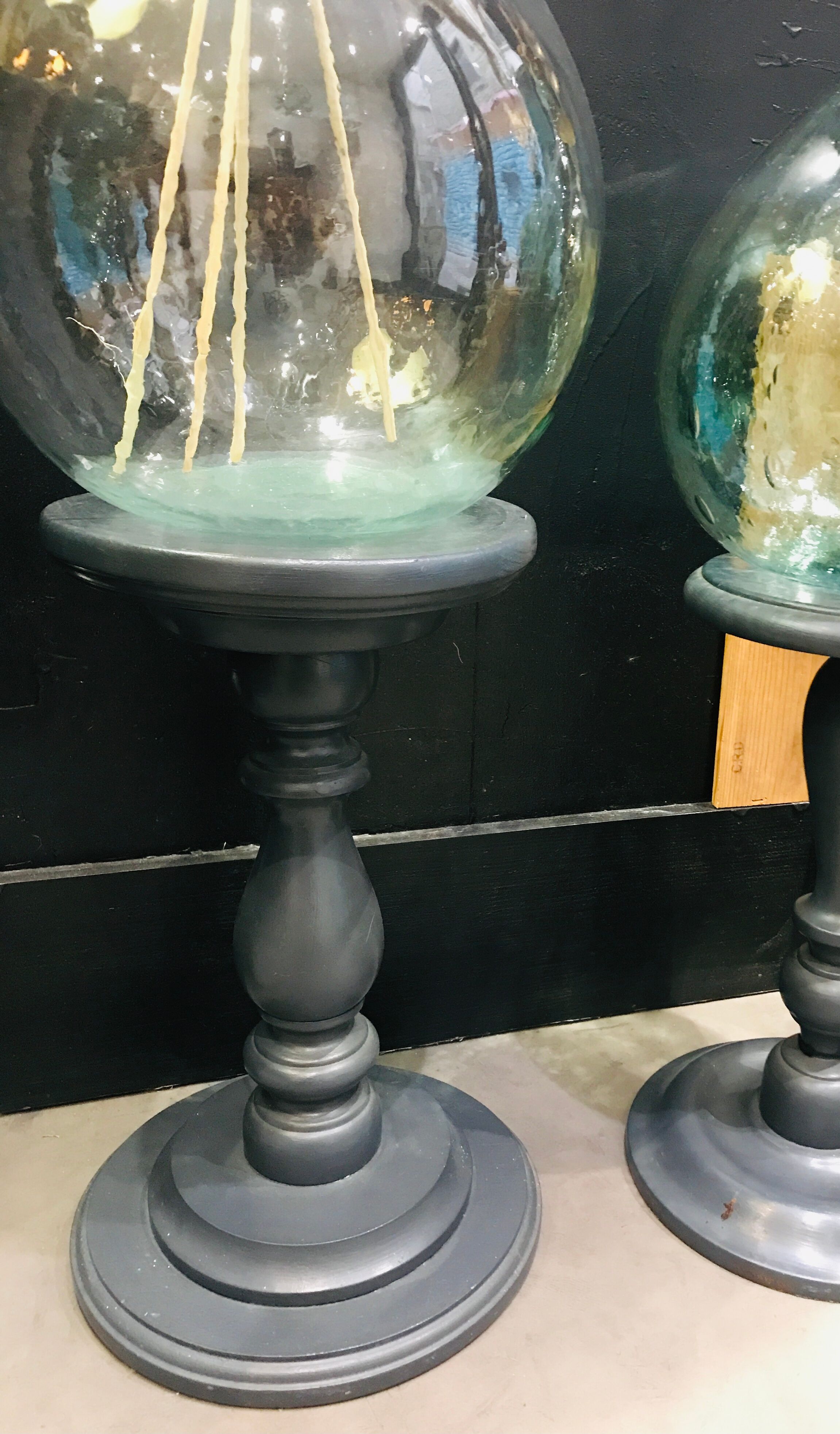 Wooden pedestal table