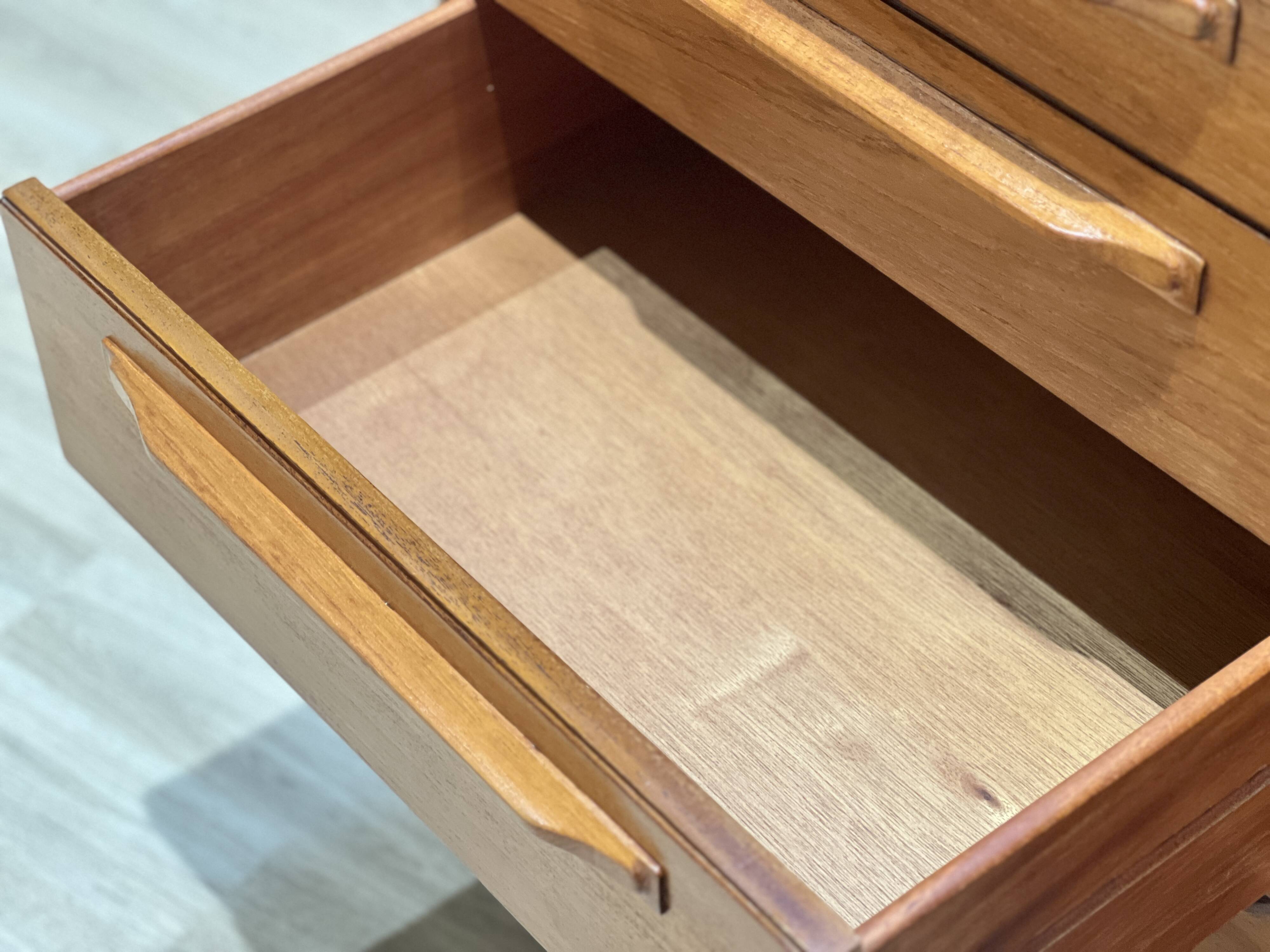 Buffet en teck par Beithcraft