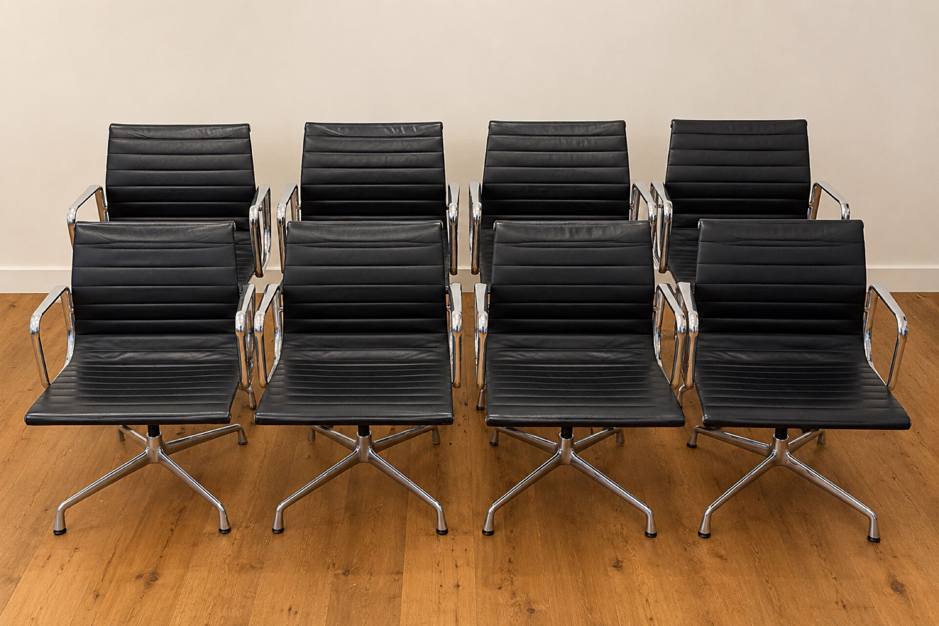 8 Aluminium Chairs EA