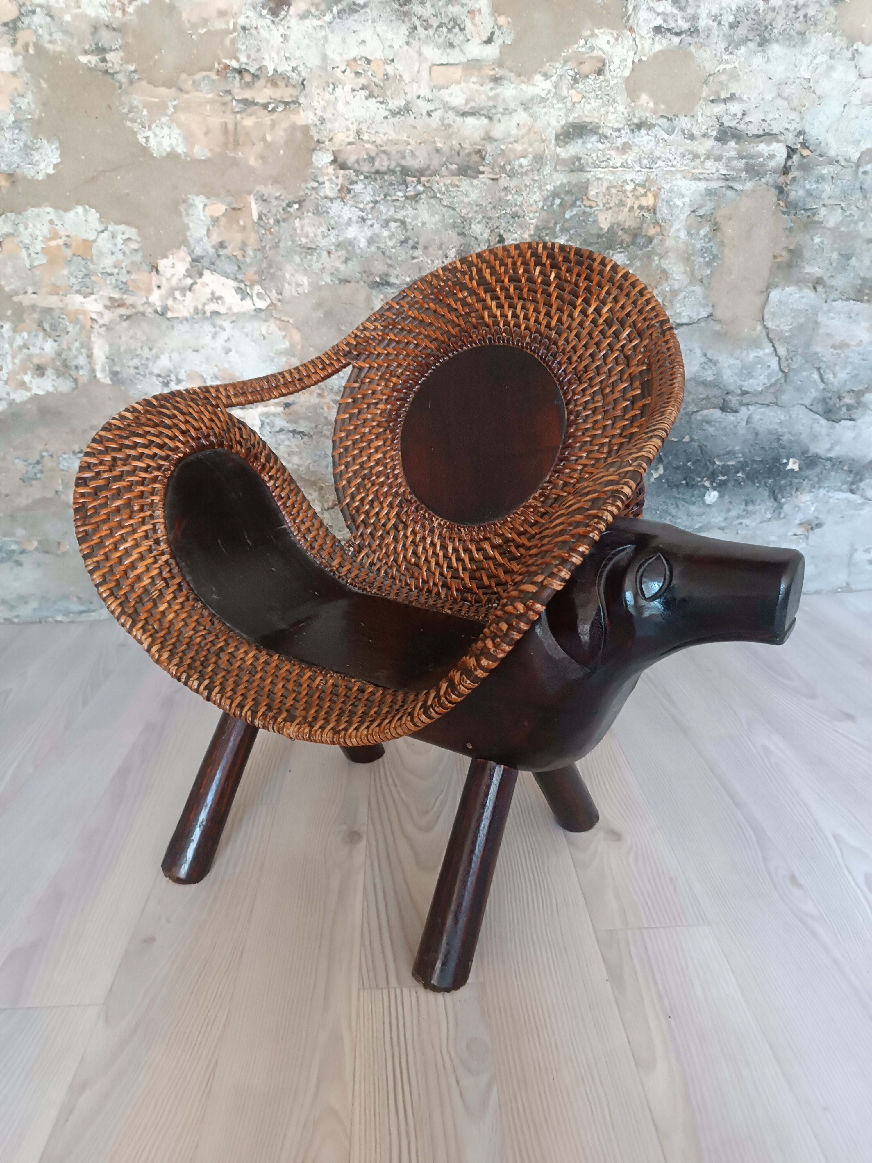 Wood and wicker "dog" armchair
