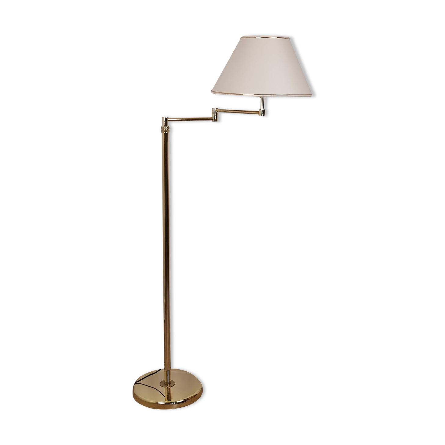 Articulated e-reader floor lamp