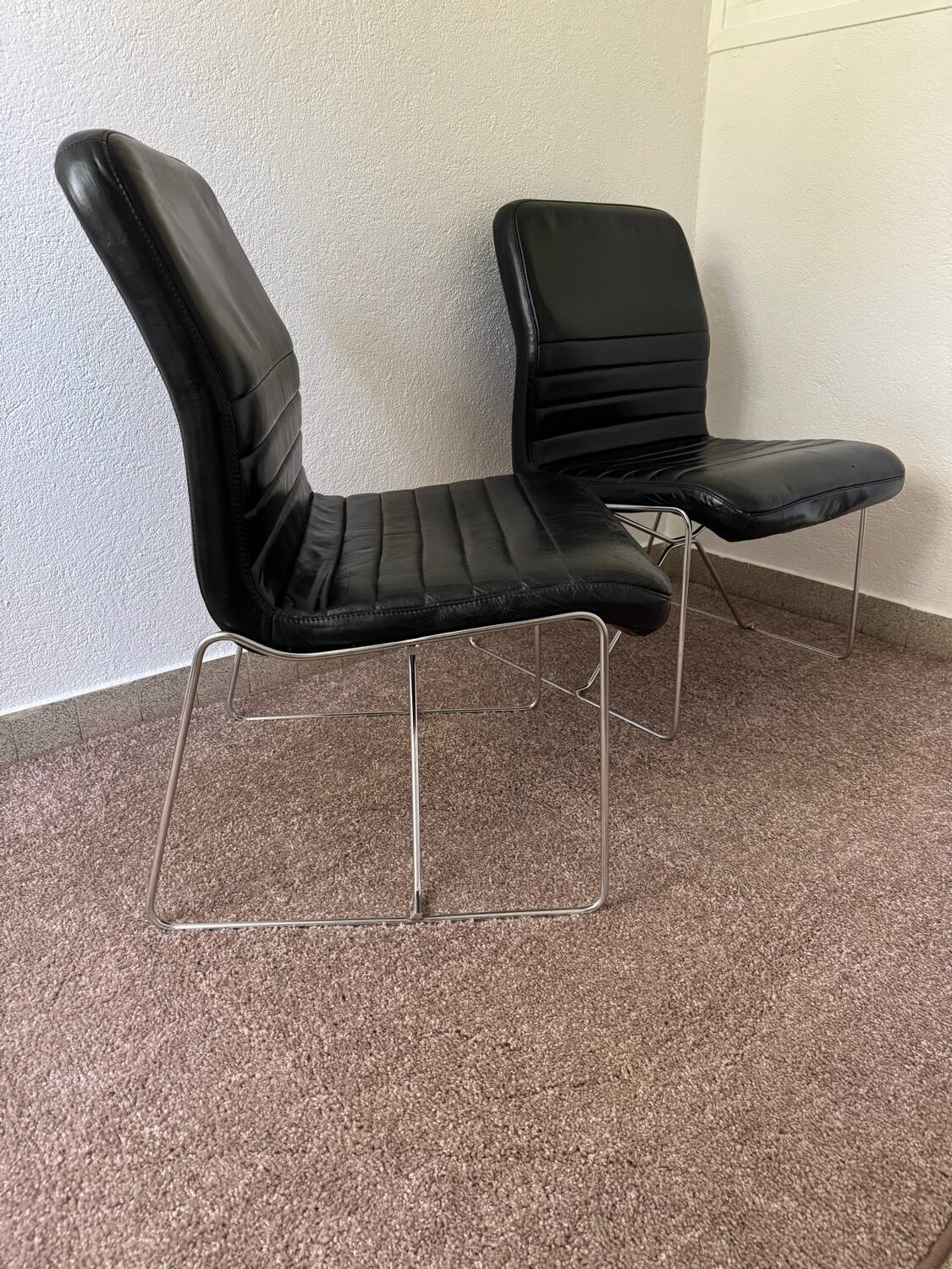 Black leather armchairs, Italian design, 70s (X2)