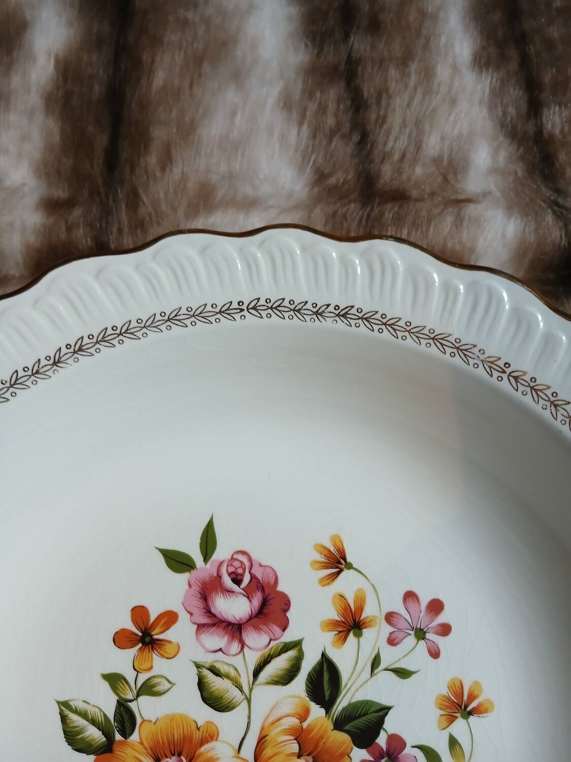 2 antique "Capri" plates