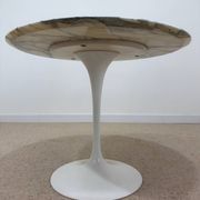 Tulip table – Knoll International in marble and 4 chairs – Ee