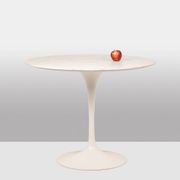 Eero Saarinen, for Knoll International. Tulip side table. Around 1970.