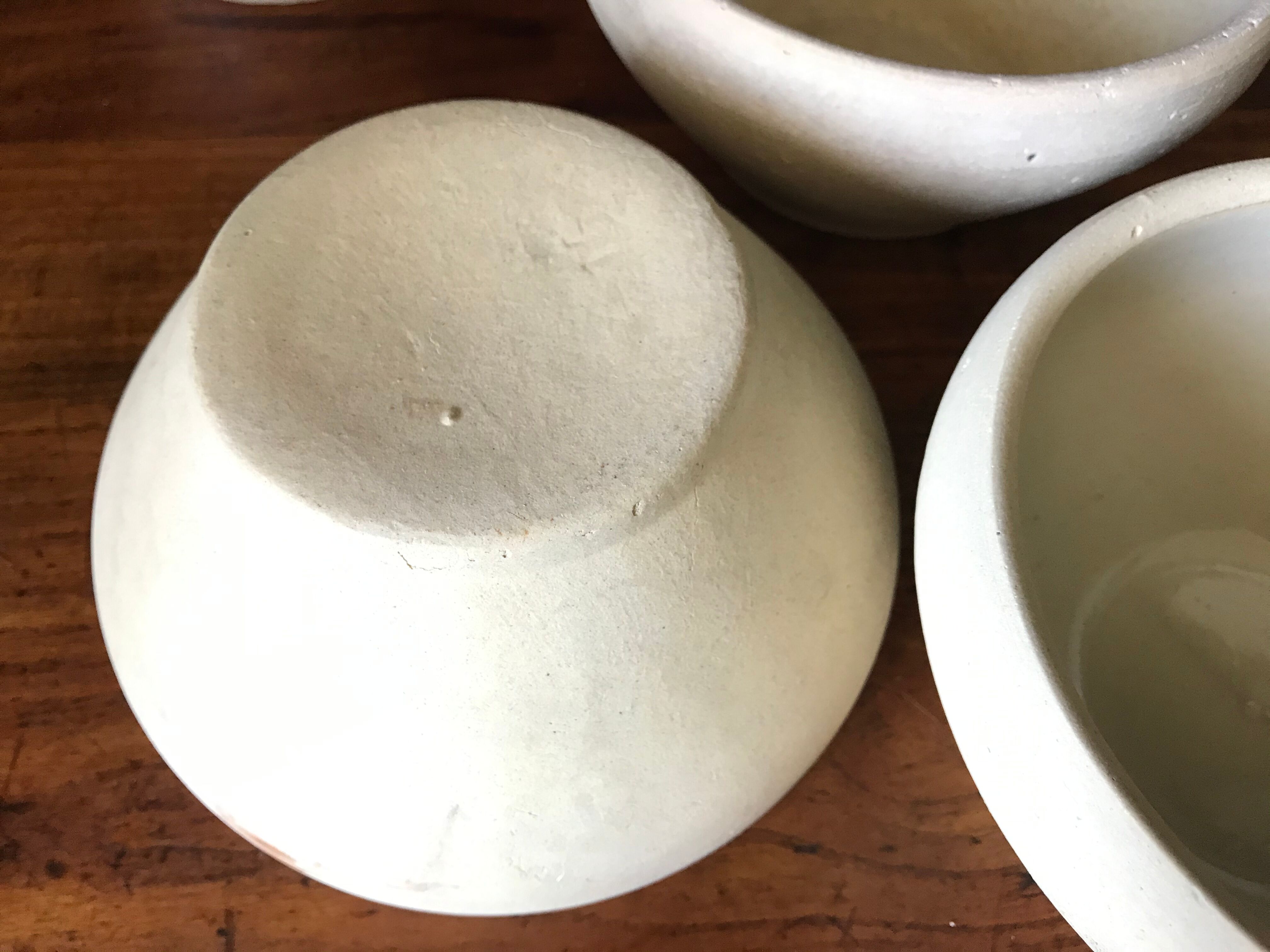 3 enamelled sandstone bowls 17cm