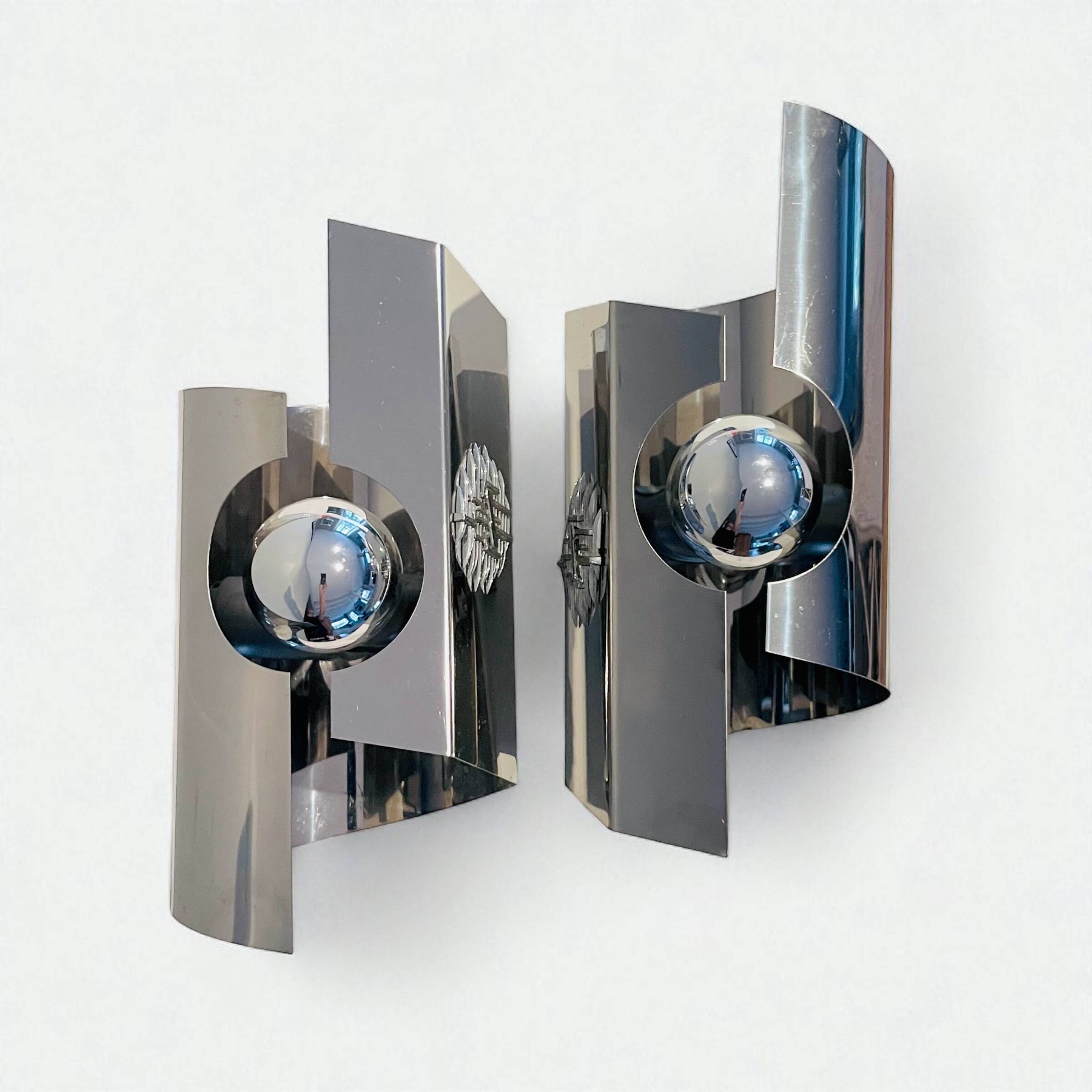 2 vintage 70s Space Age Oxar inspired wall lights