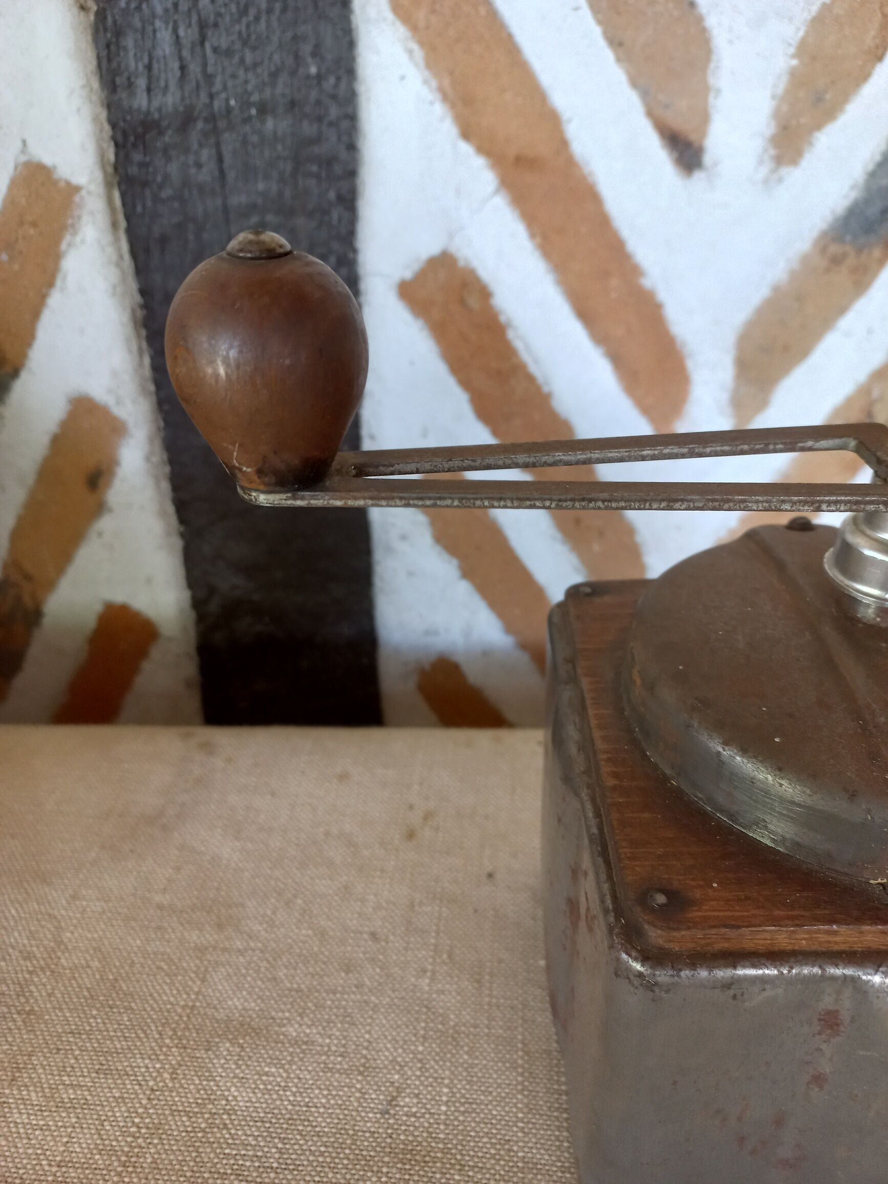 Moulin à café ancien corps métal