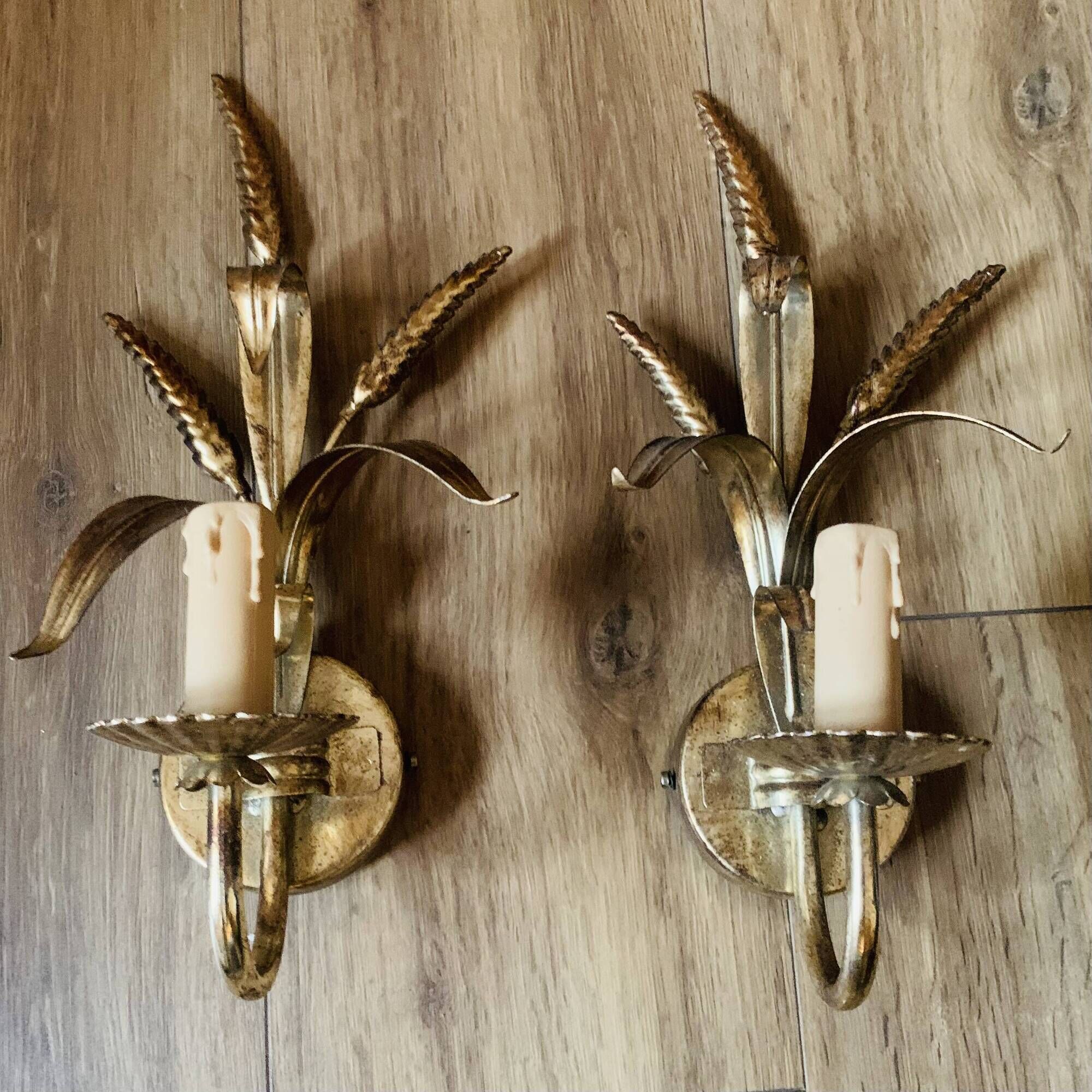 Pair of wheat spike wall lights in gold metal