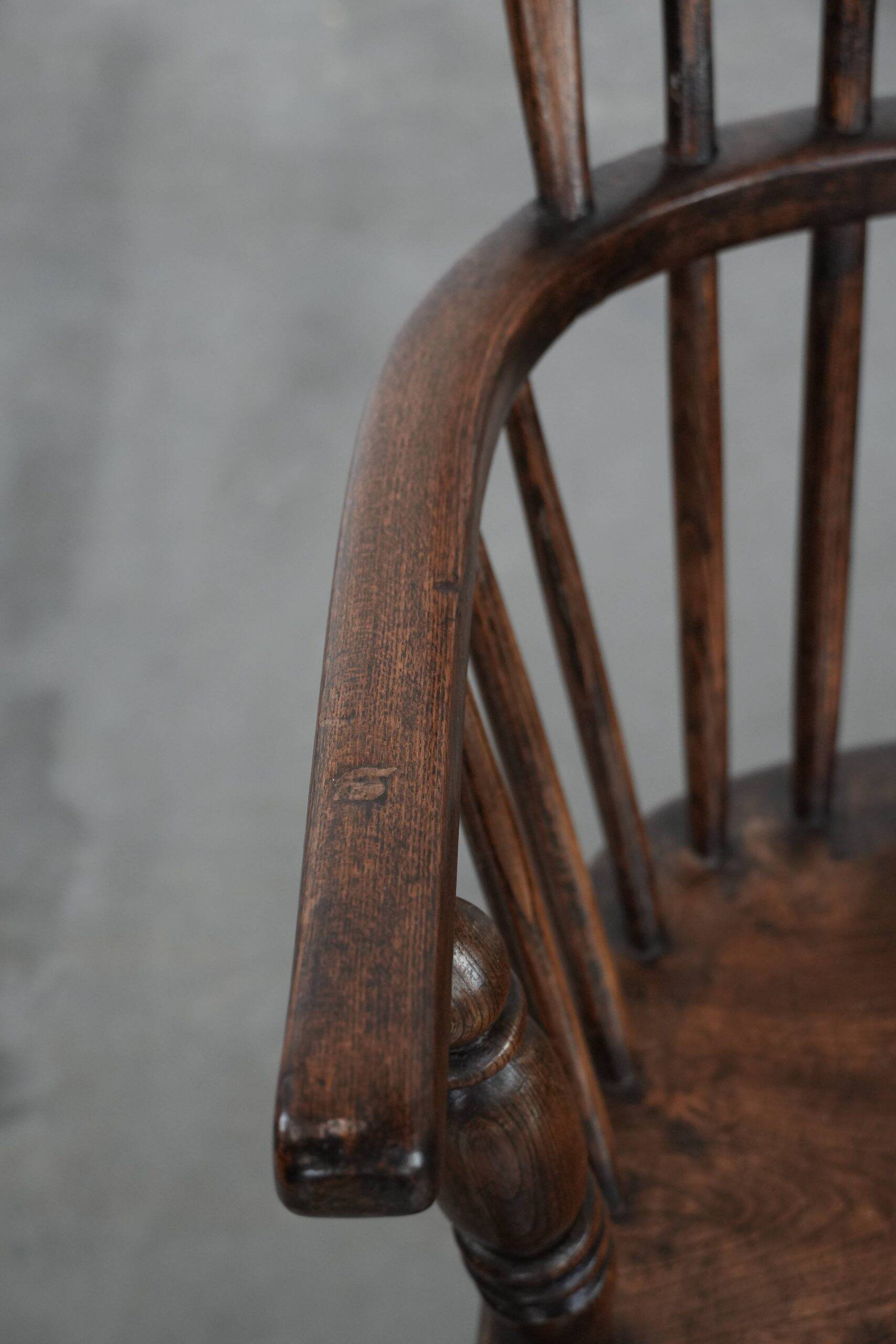 Antique set of 4 English Windsor lowback chairs with character