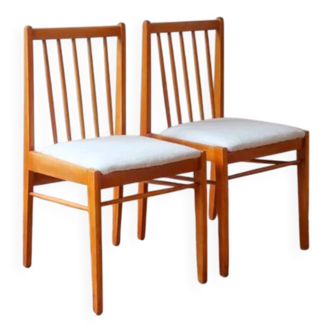 2 Scandinavian chairs
