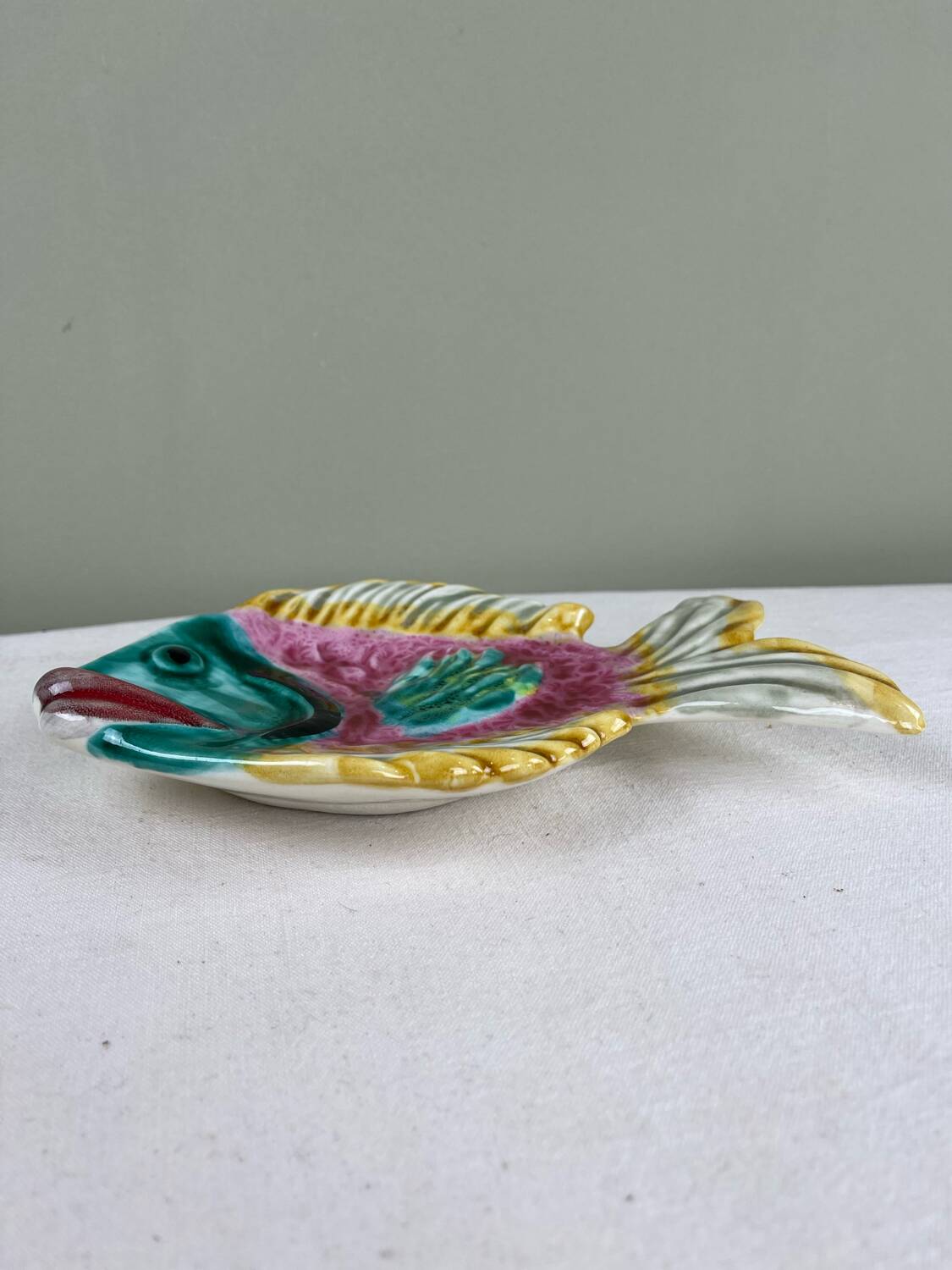 Fish-shaped trinket tray in Vallauris