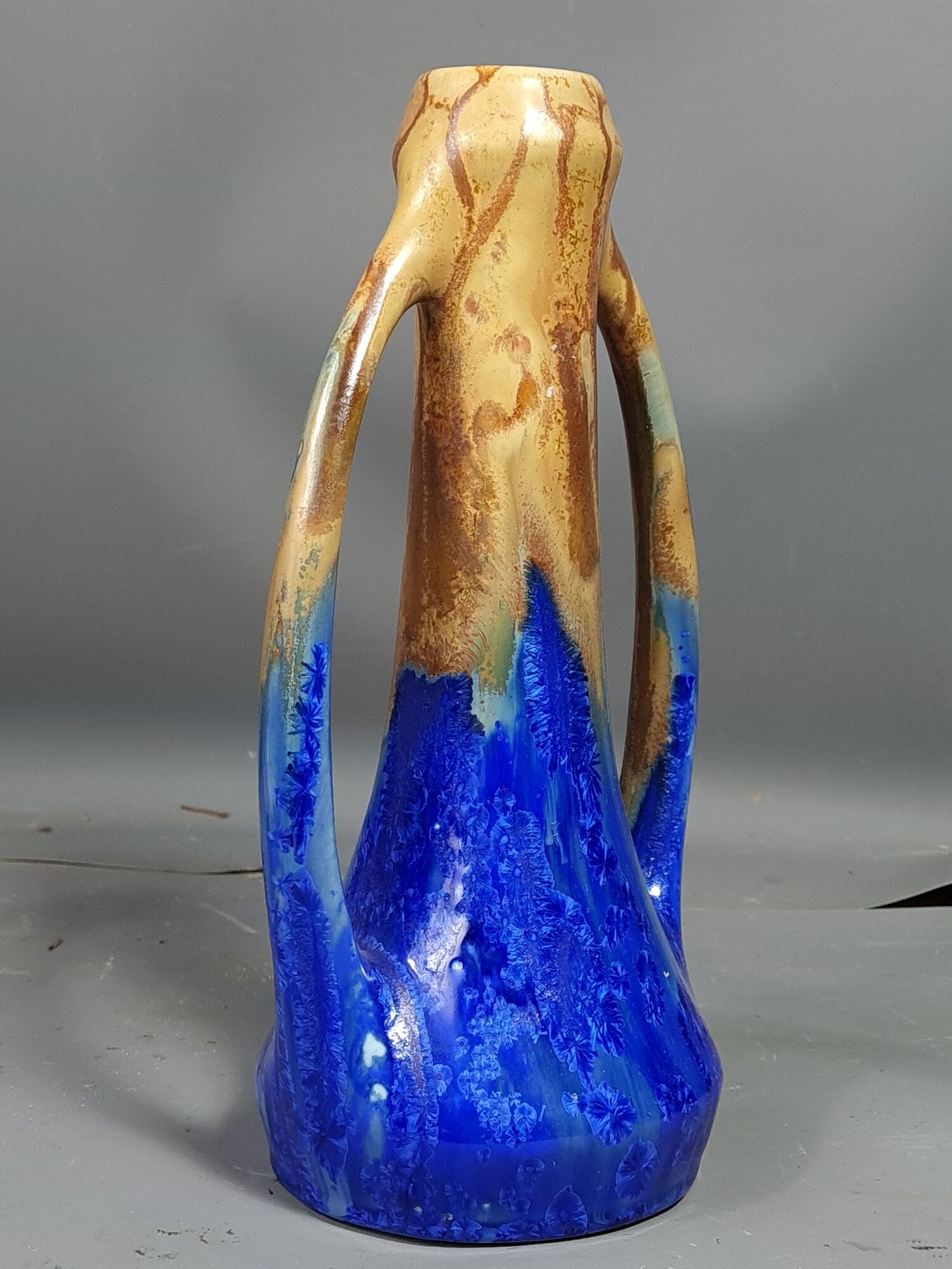 Vase in flamed & iridescent sandstone by G. Méténier