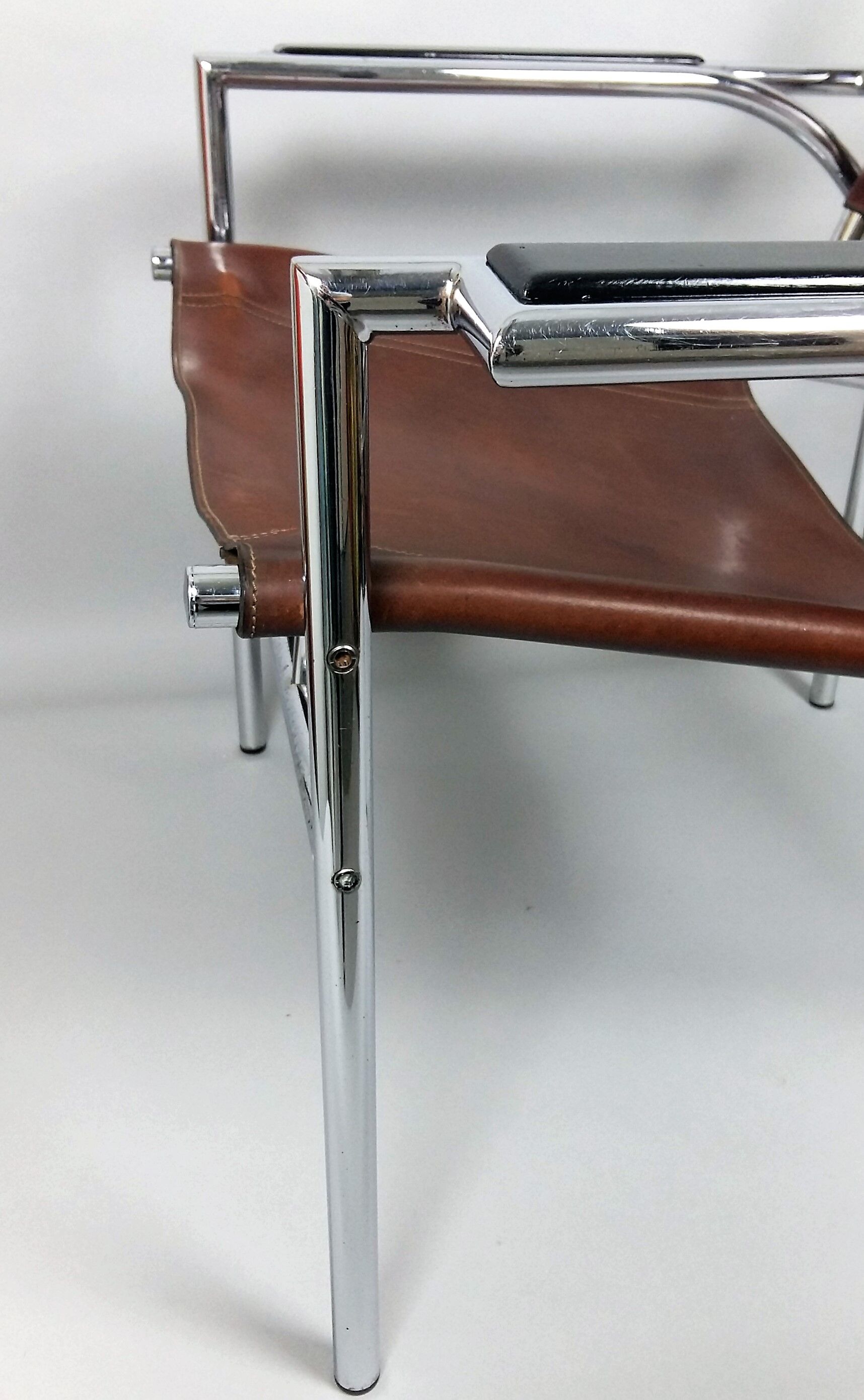 Pair of armchairs chromed metal and leather, 60 years