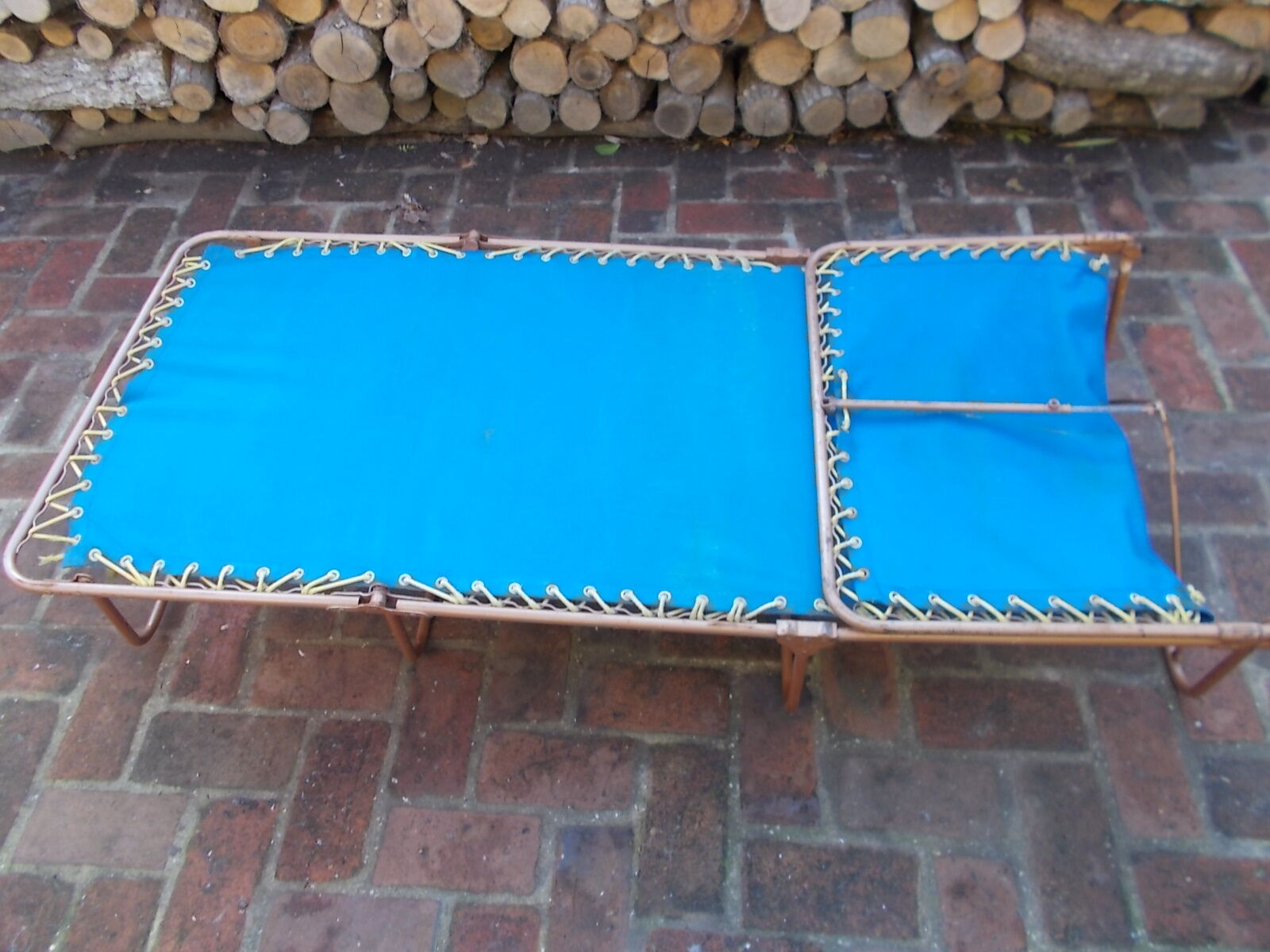 Vintage camp bed trigano