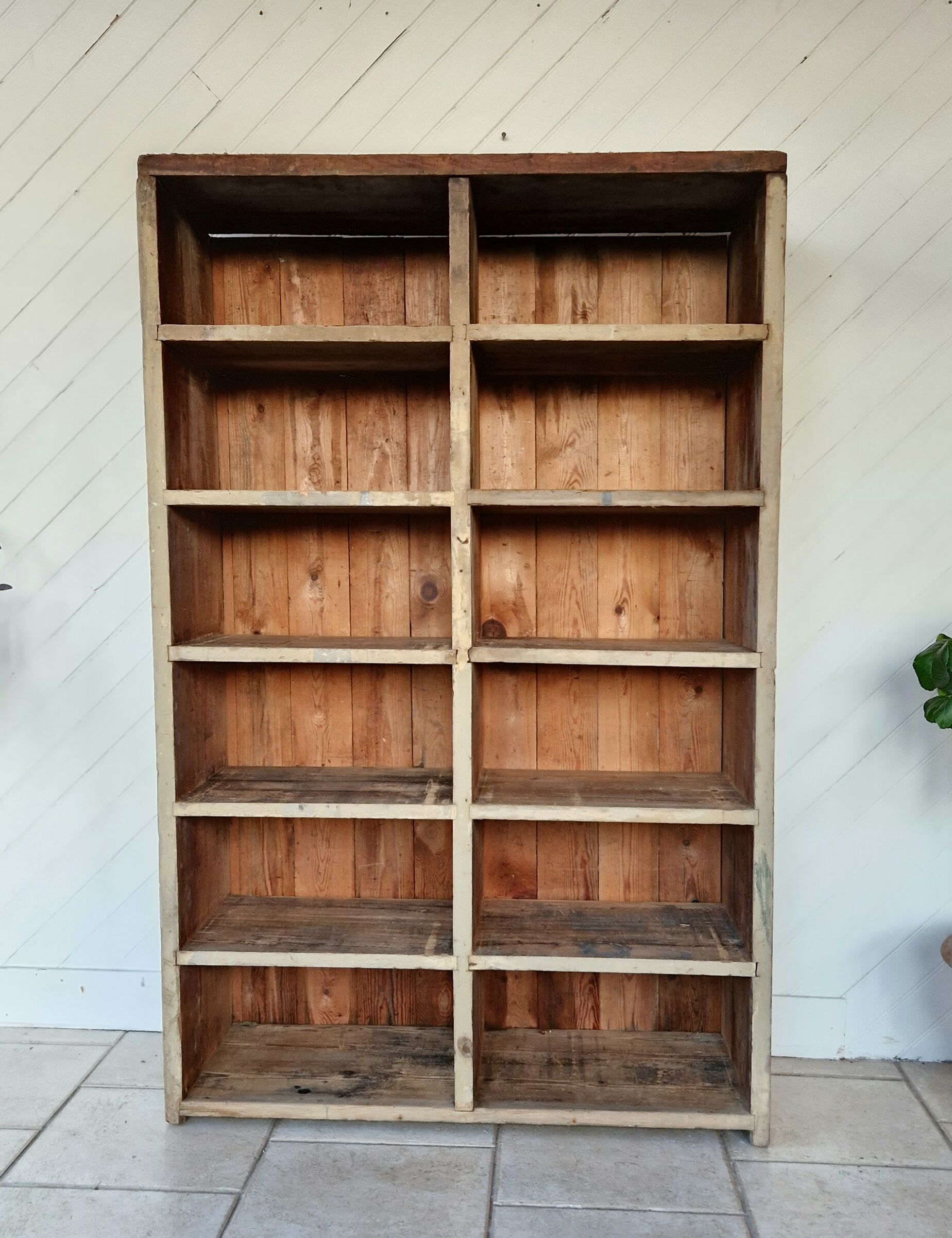 Meuble à case