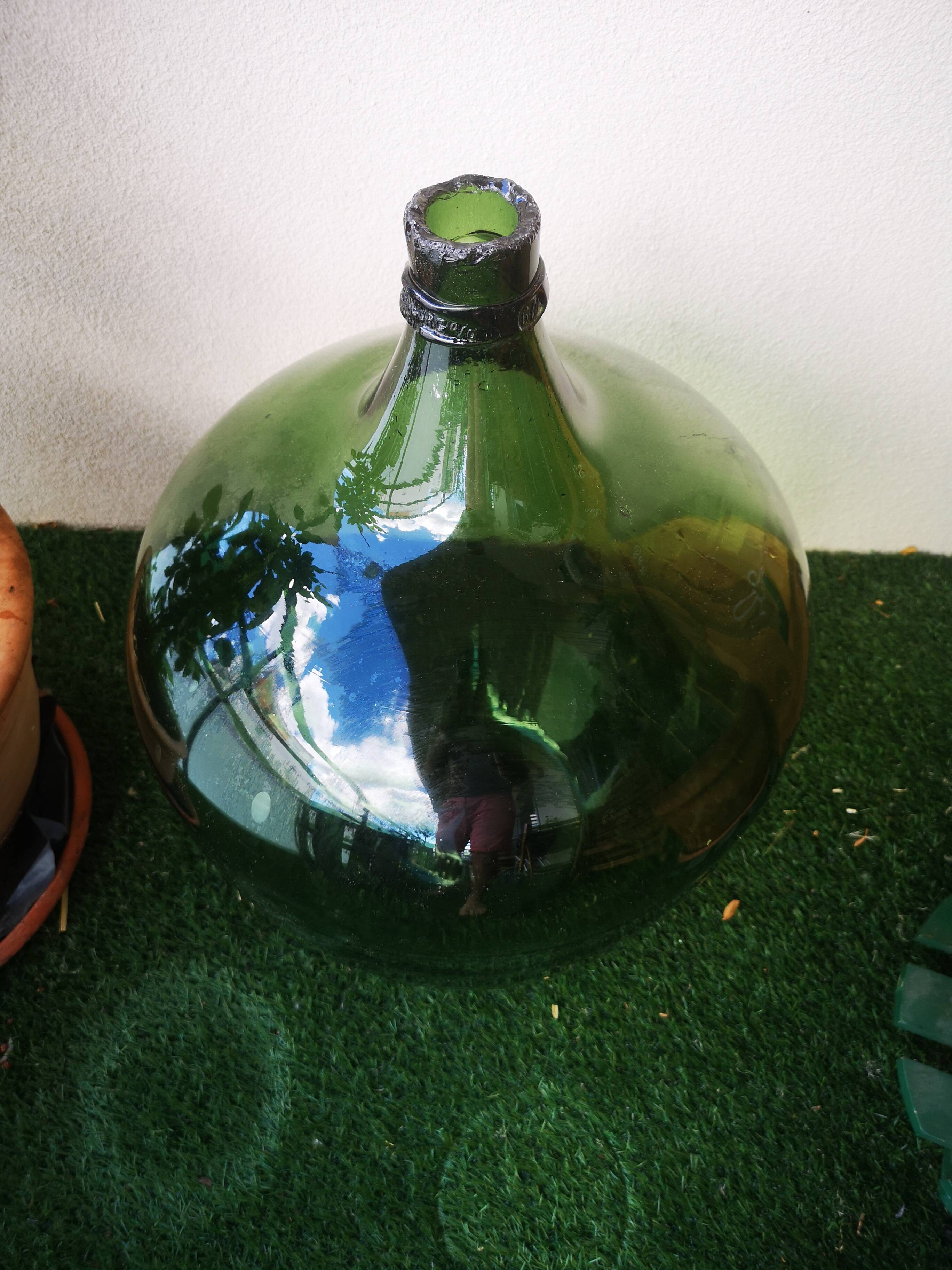 Lady Jeanne canister