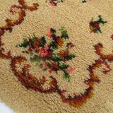 Old carpet descente bed in high wool handmade 110x70cm