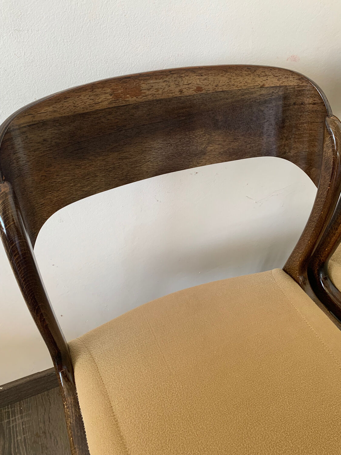 Baumann sleigh chair