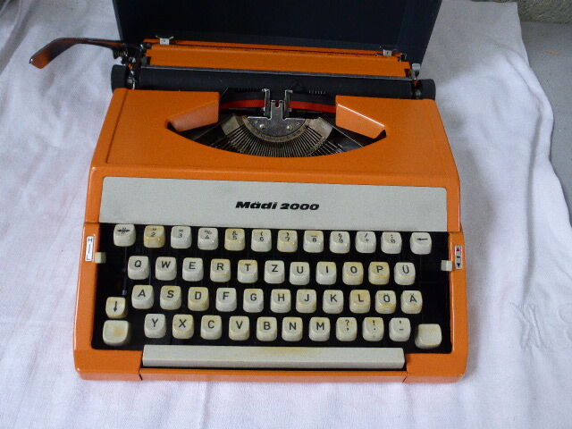 Typewriter Madi 2000 1970