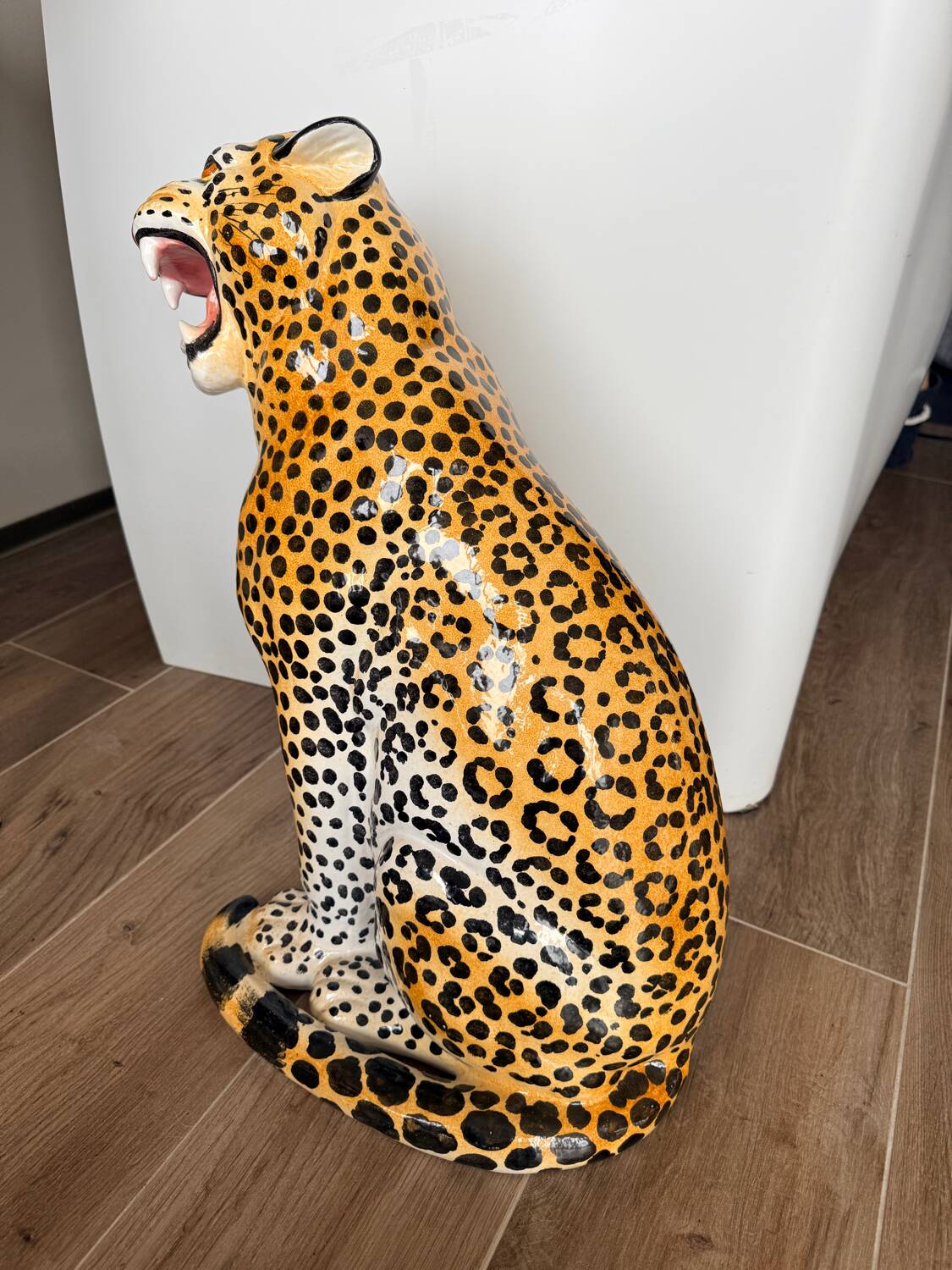 Leopard, Italian sculpture in glazed ceramic.