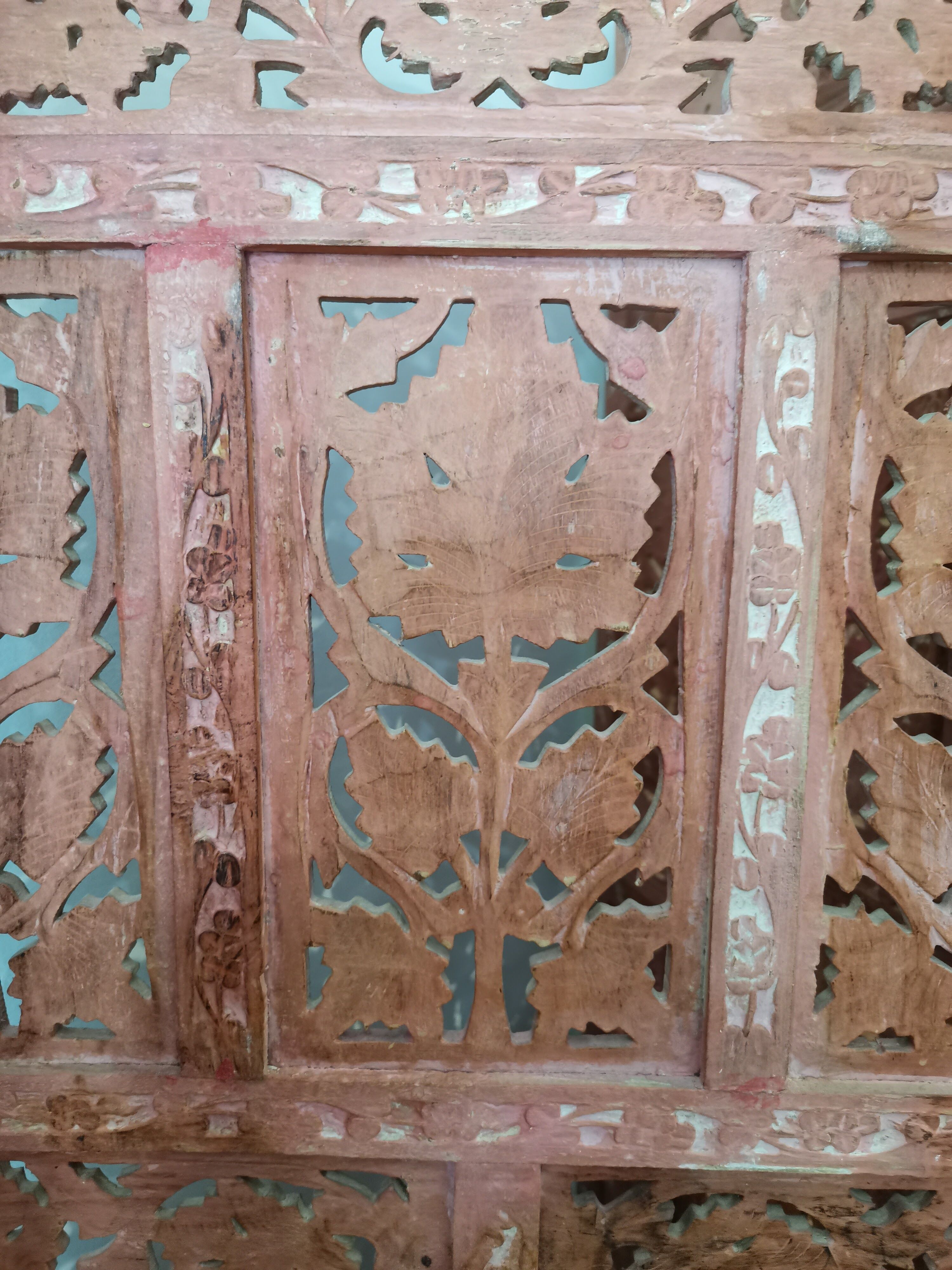 Indonesian screen