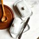 Beurrier Pillivuyt en porcelaine blanche