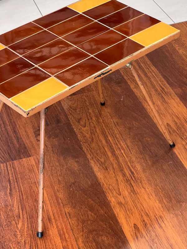 Table d’appoint, bout de canapé en céramique marron et jaune