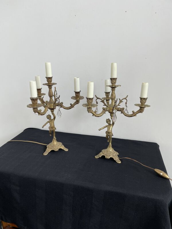 Paire de girandoles, candélabres, bronze, putti, cristal, 4 feux, pampilles, fin XIXème