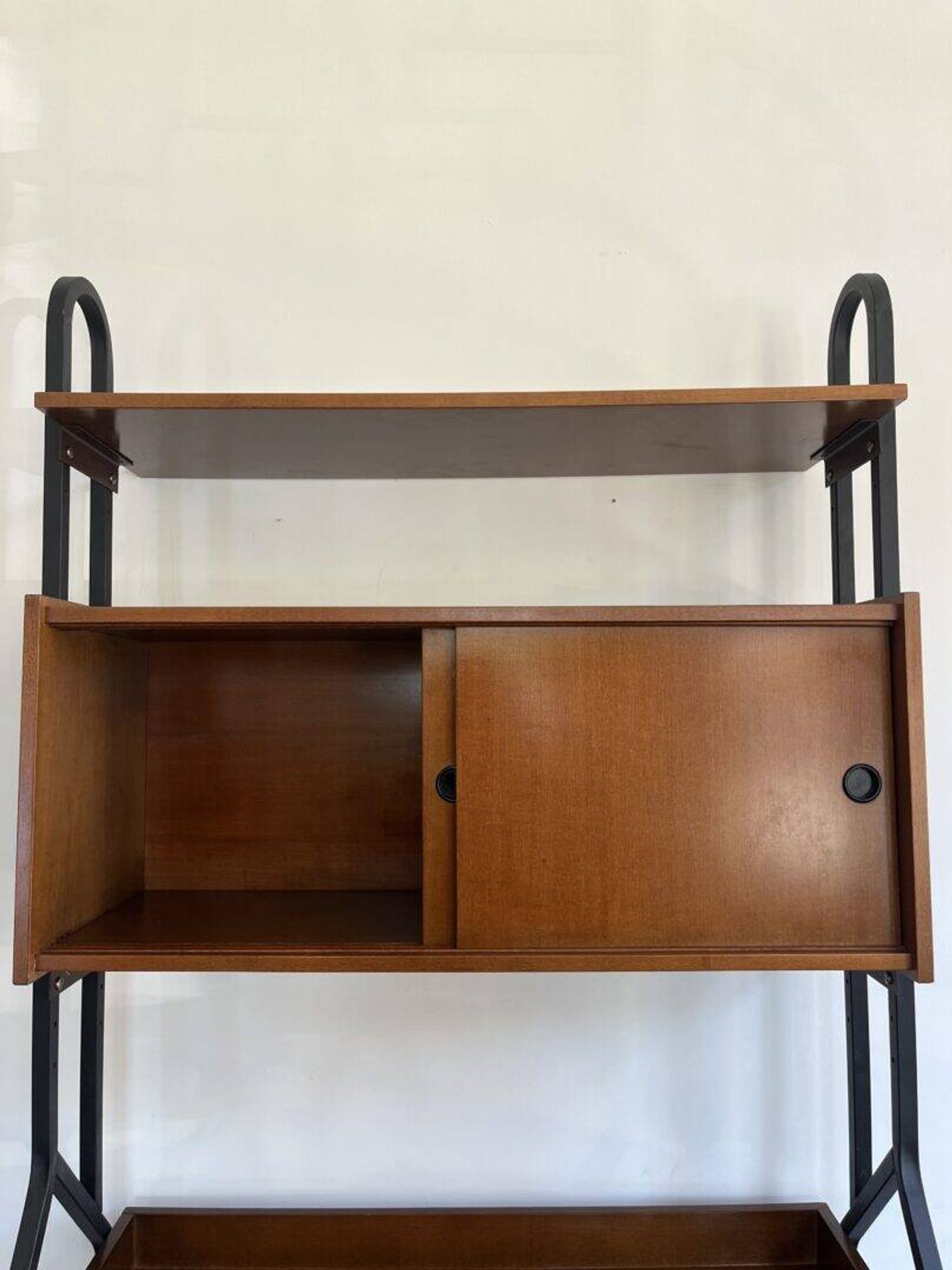 Freestanding wall unit with desk