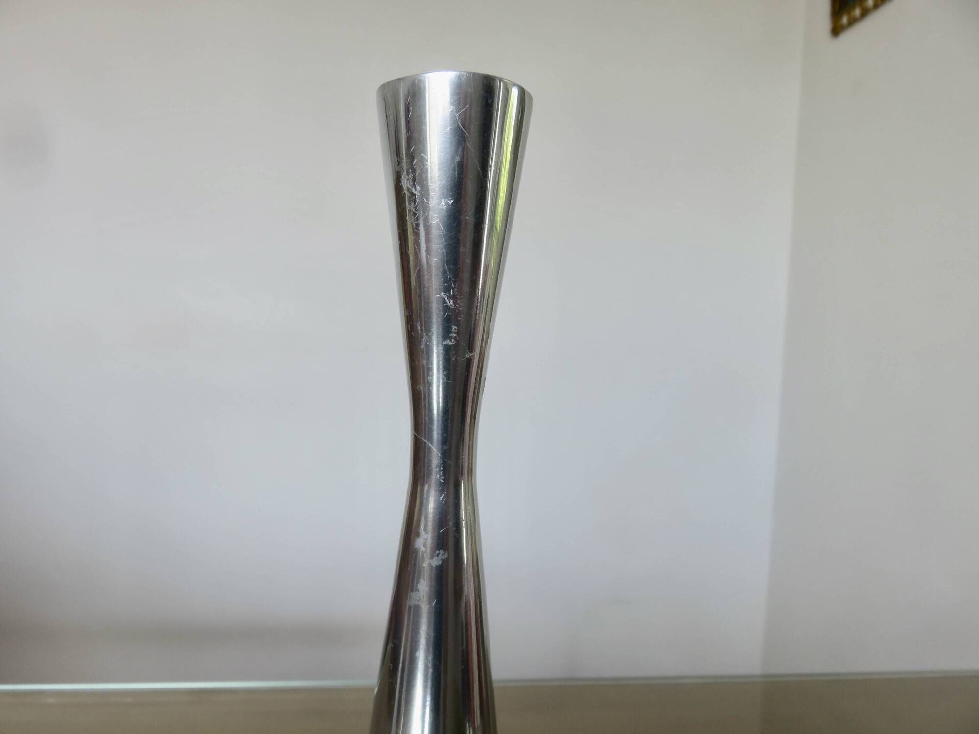 Series of 3 Scandinavian "diabolo" candlesticks in aluminum 1970