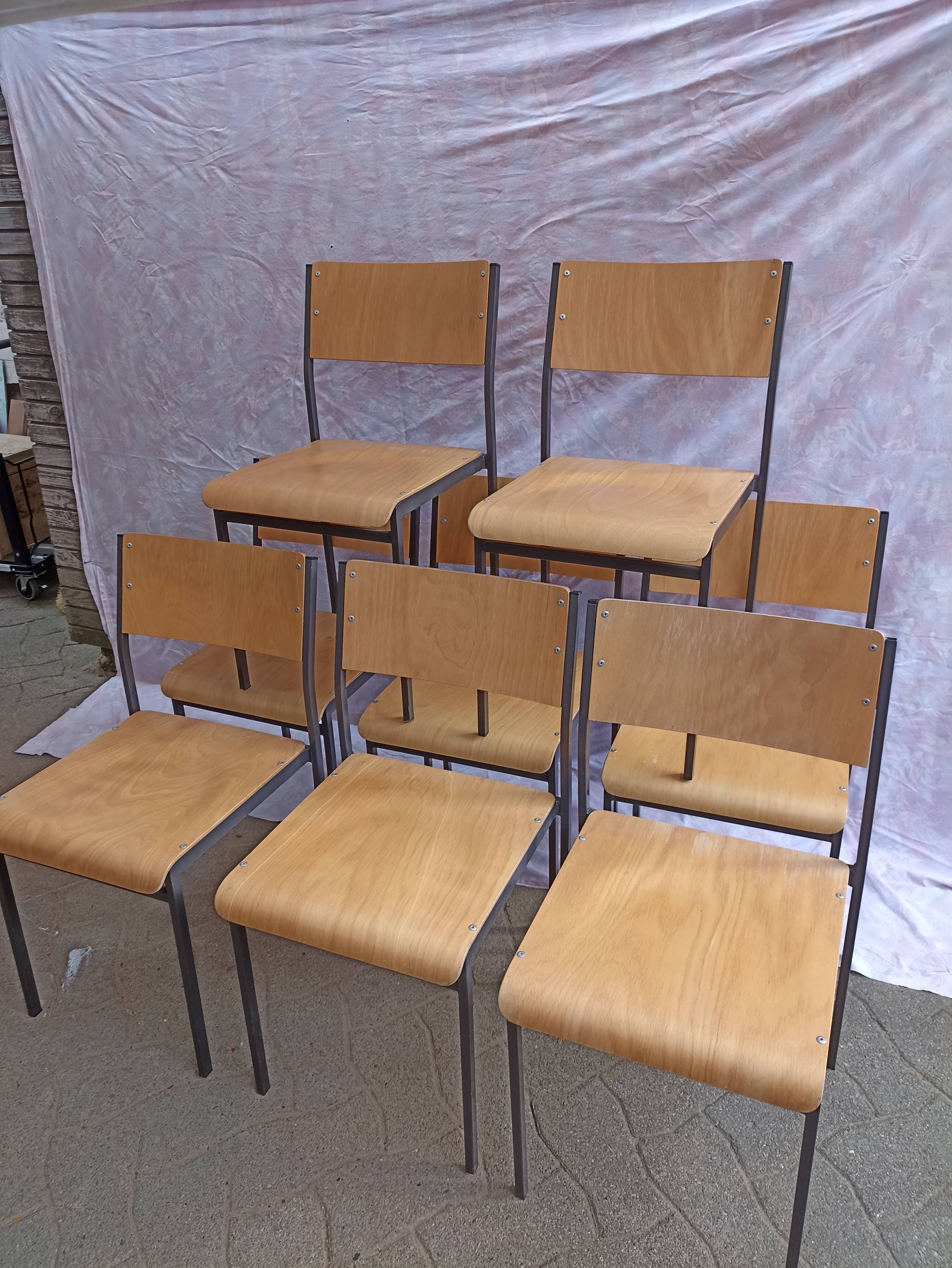 Set of 8 industrial chairs
