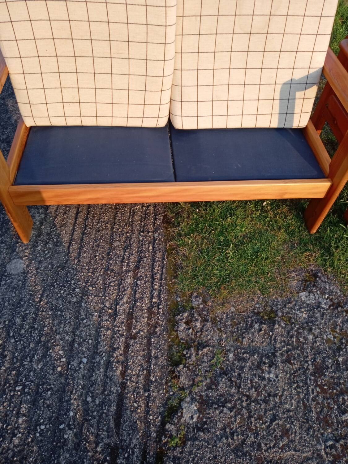 Sofa and armchair in solid pine