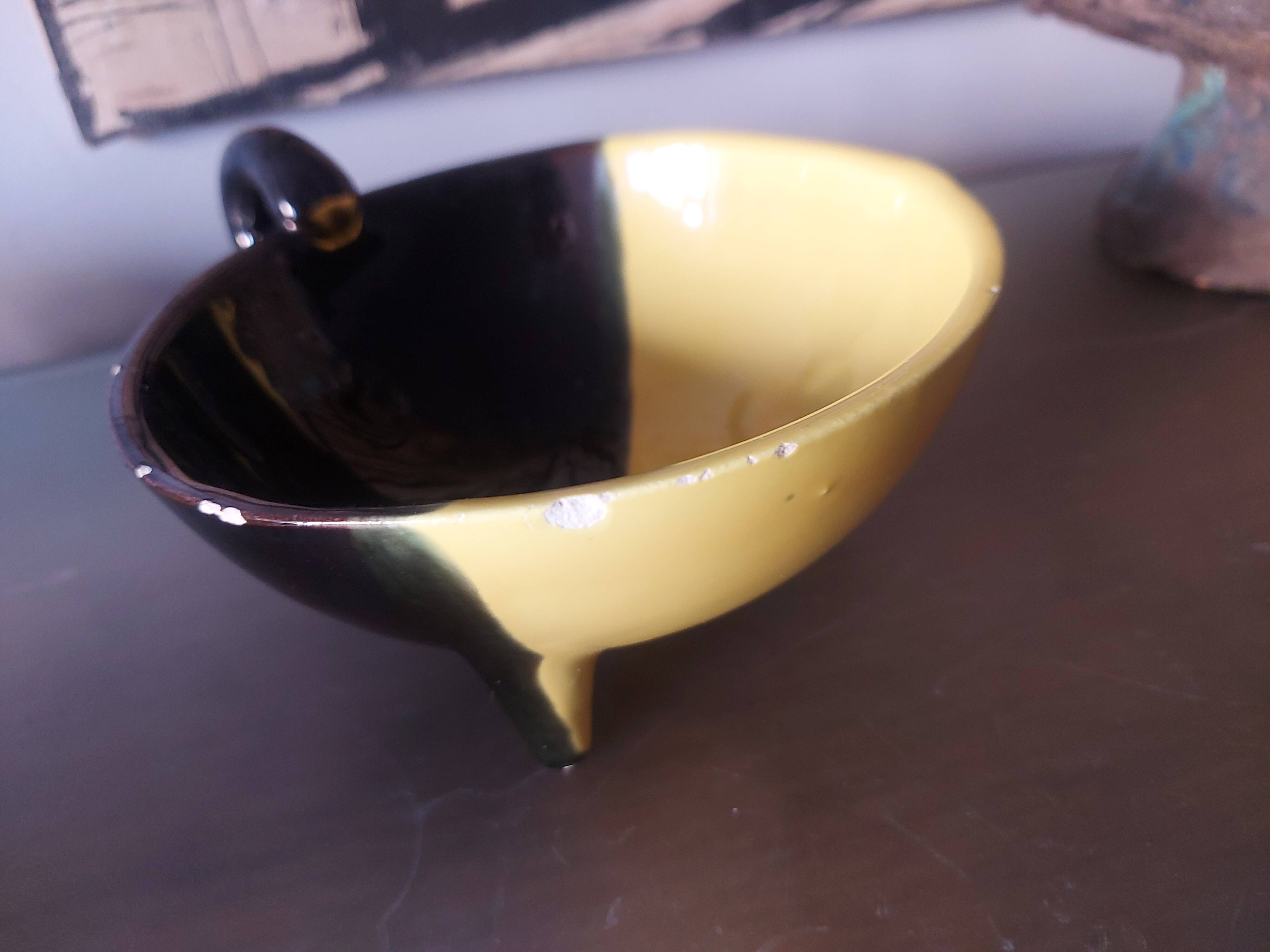 3 bowls, vintage Vallauris ceramic tripod cups