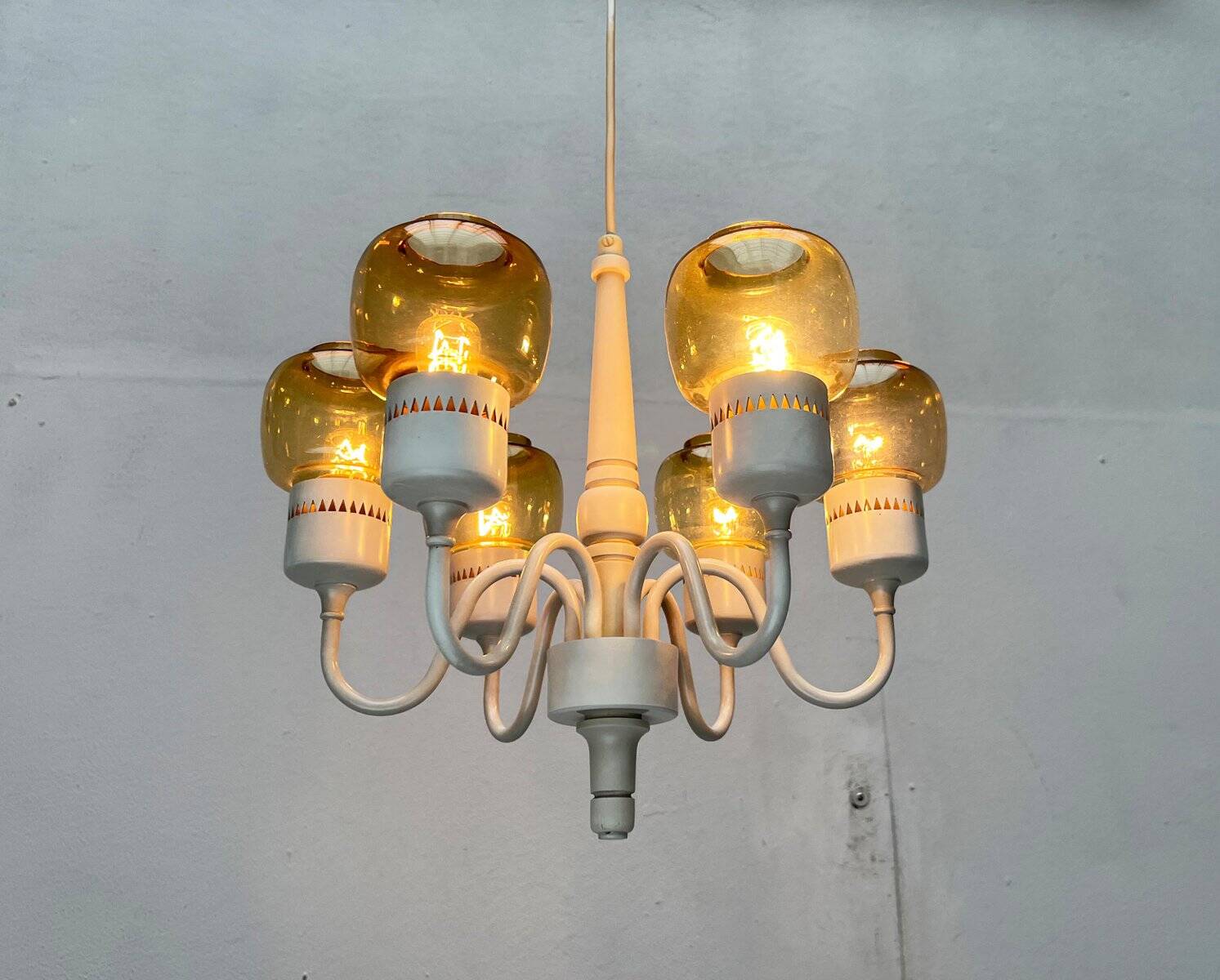Swedish mid-century chandelier T526 with amber glass by Hans-Agne Jakobsson for Hans-Agne Jakobsson Ab, 1960s.