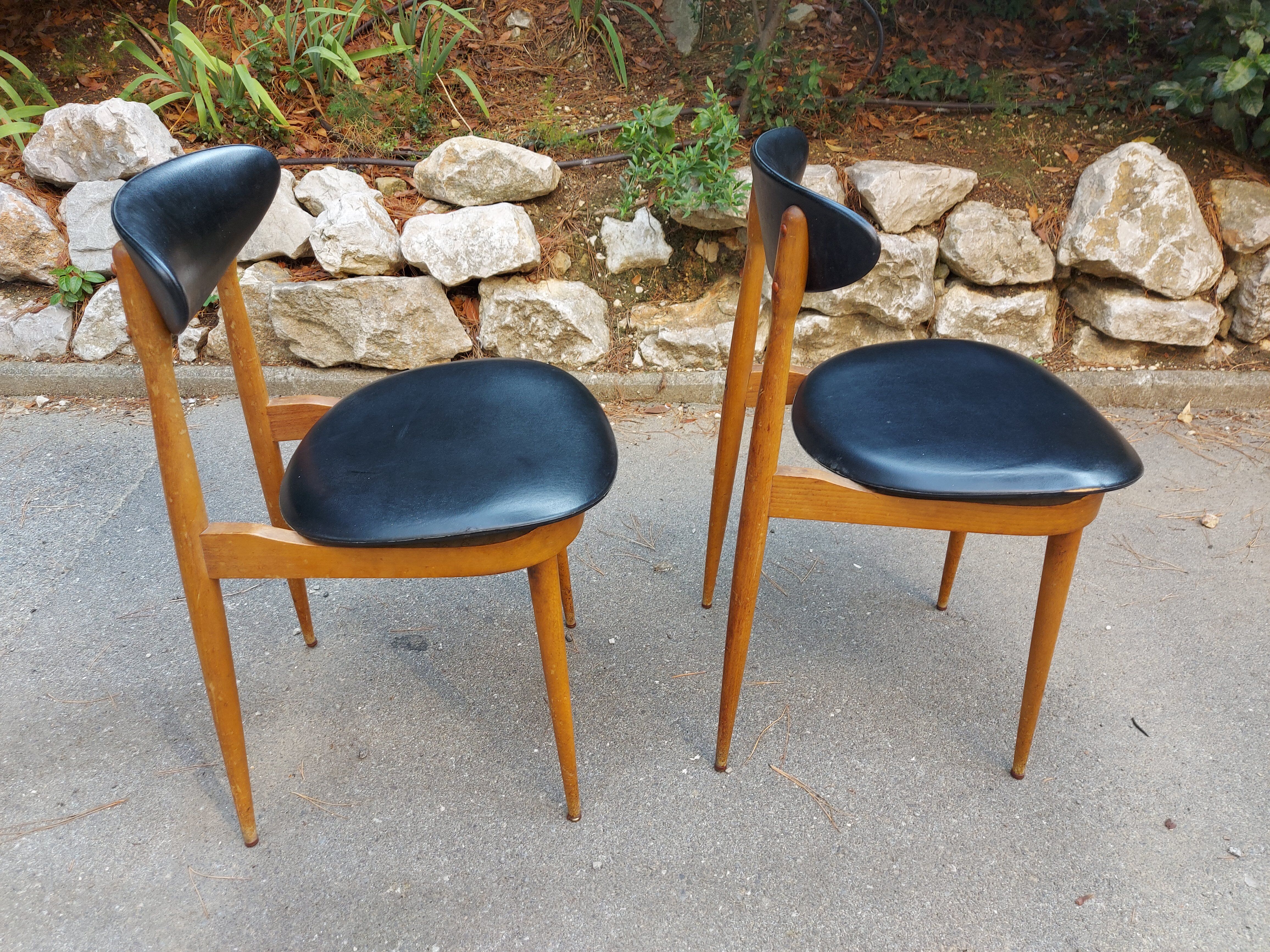 2 Scandinavian chairs