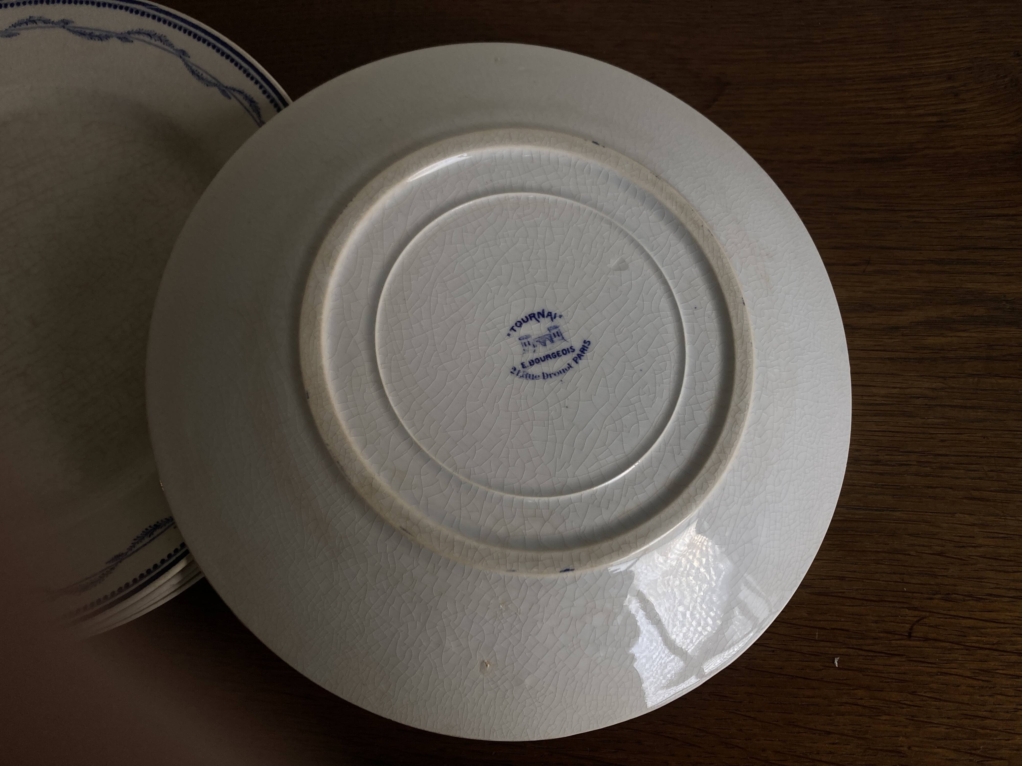 Set of 5 Tournai plates with twig neo-classical design, mid-19th century, ironstone.