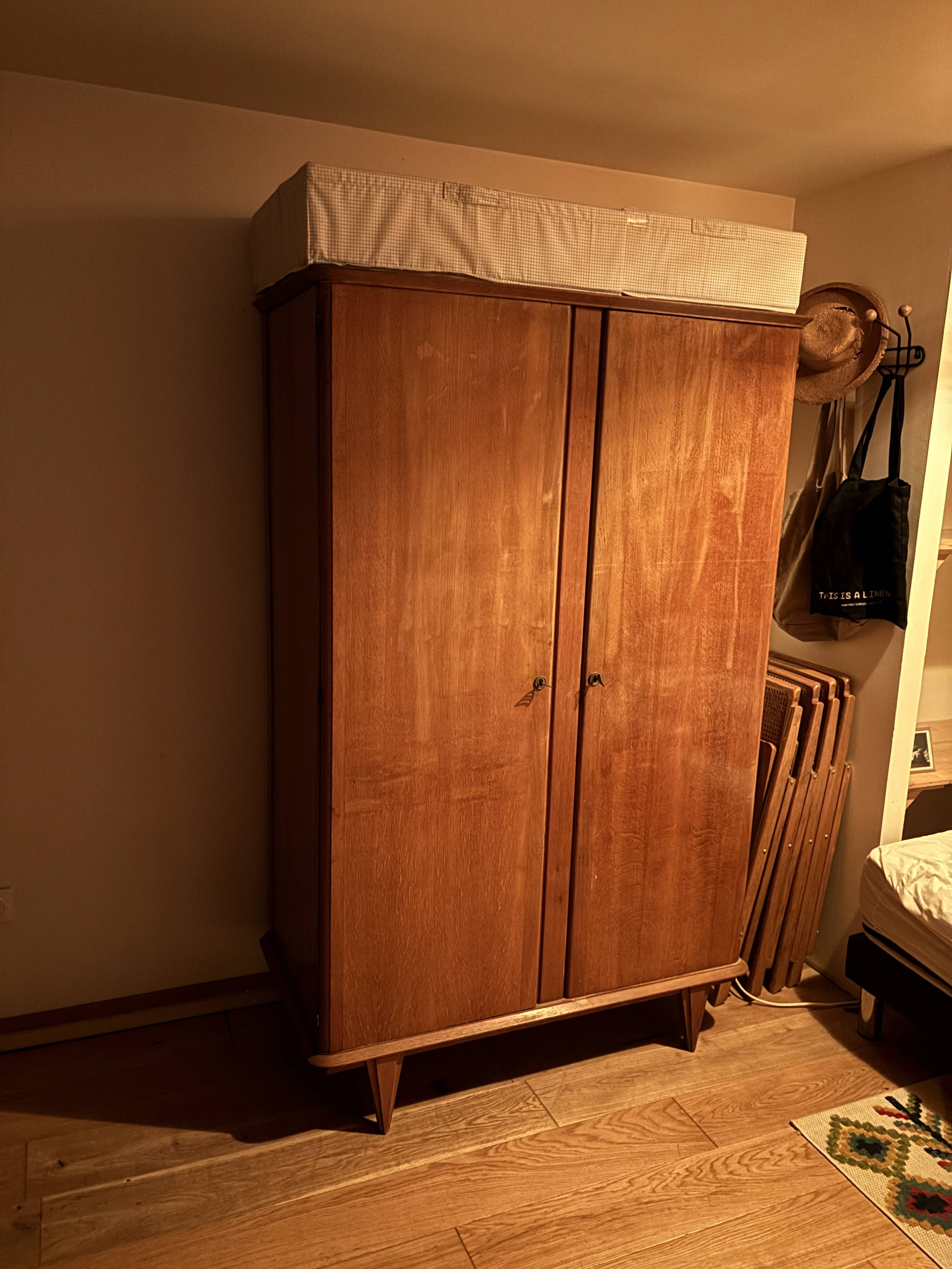 Armoire chêne clair