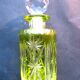 Flacon à parfum verre jaune ouraline, ciselé blanc, Val St Lambert ou St Louis