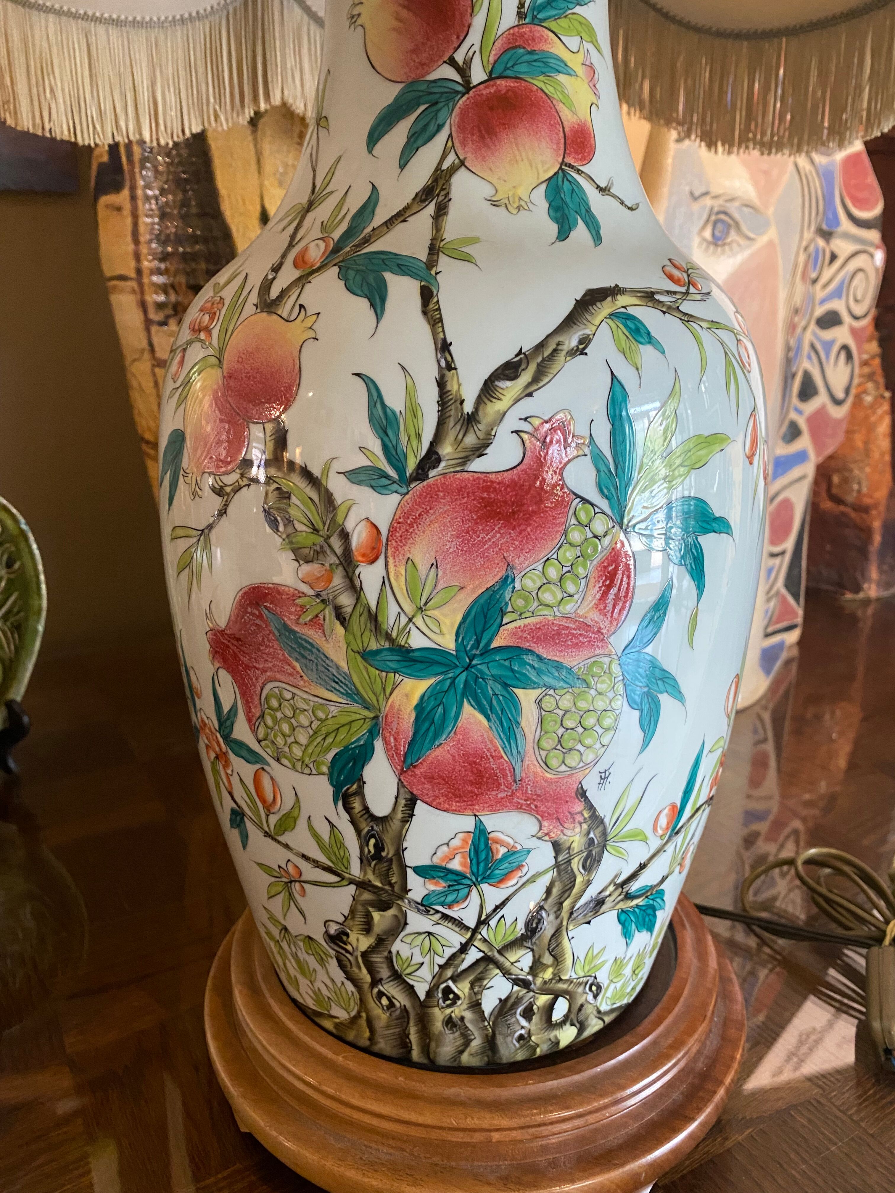Chinese porcelain lamp with pomegranate decorations