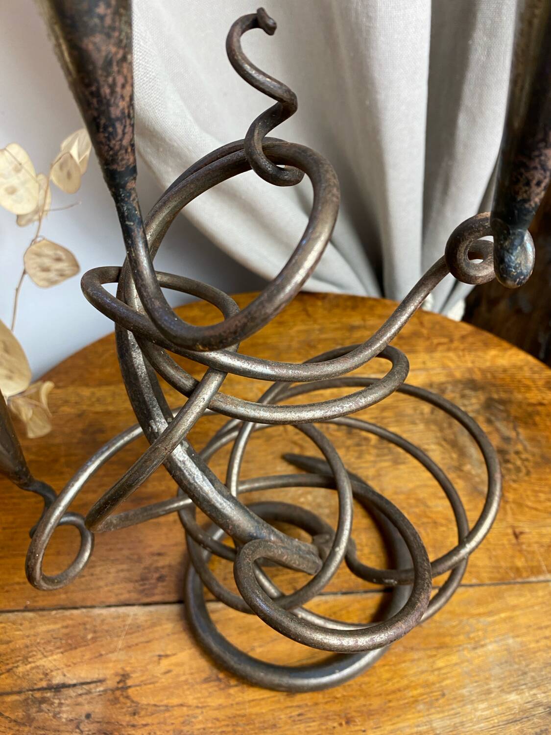 Triple-entwined iron chandelier