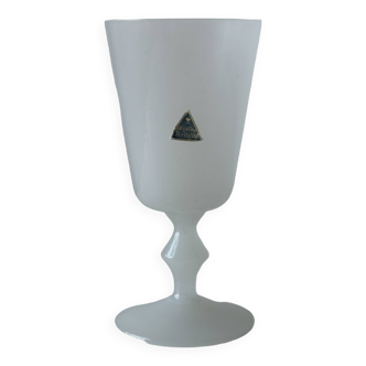 Vase opaline blanc