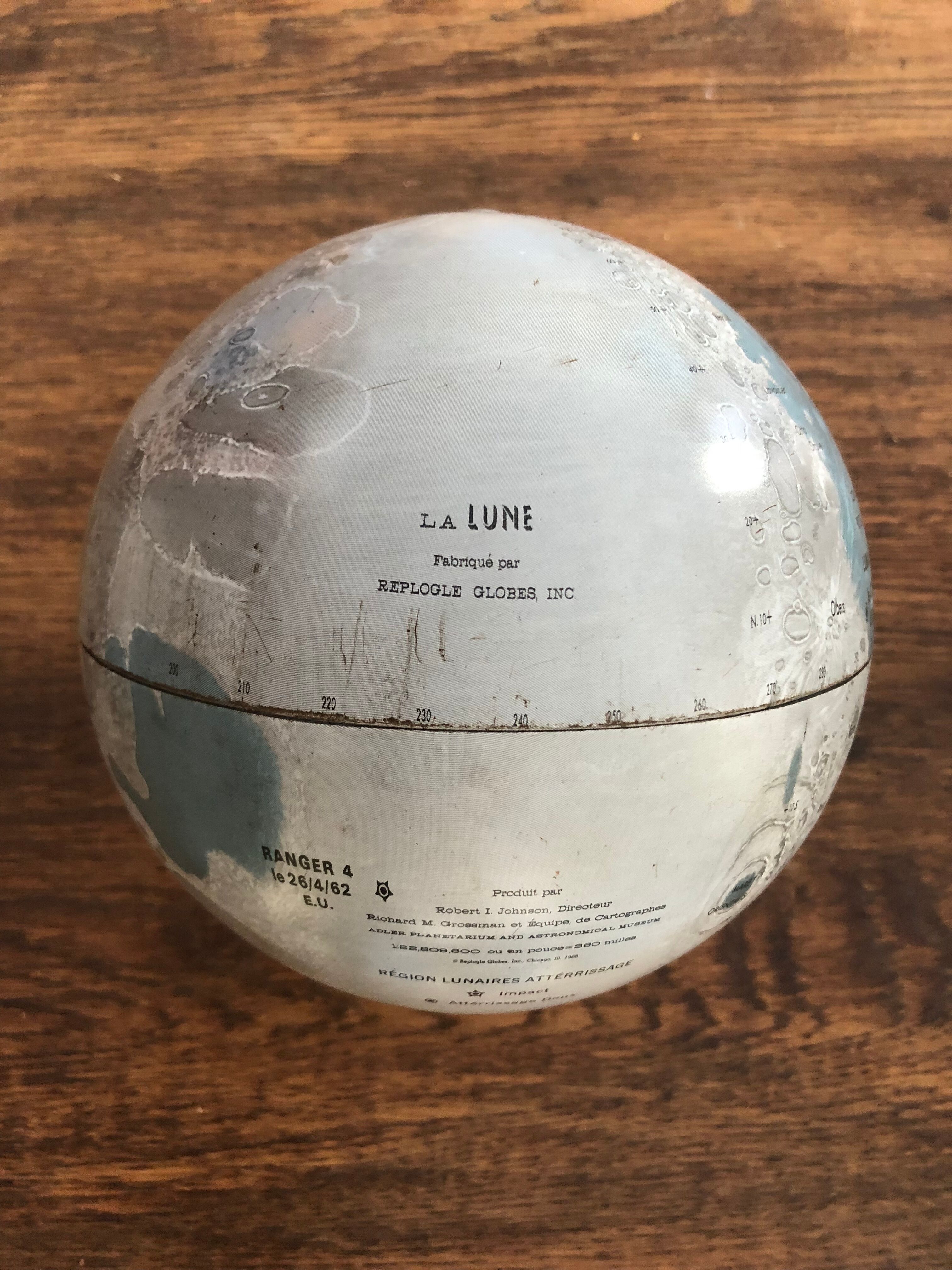 Rare globe Moon vintage