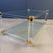 Table basse vintage en lucite et laiton, années 1970