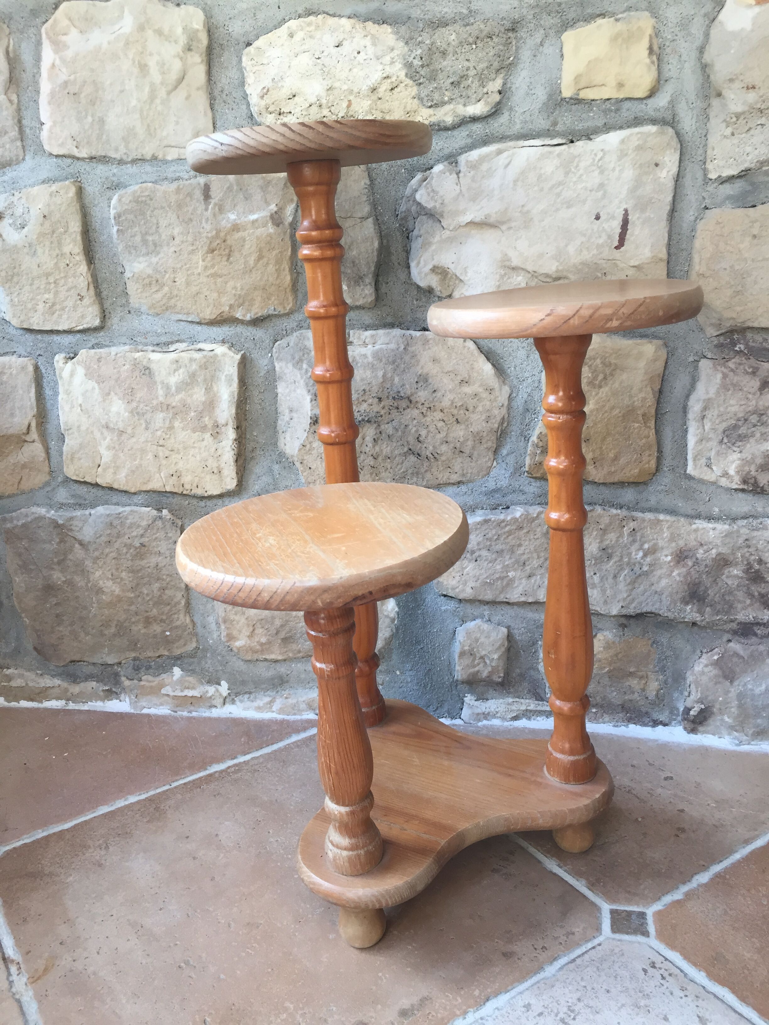 Porte plantes en bois 3 plateaux